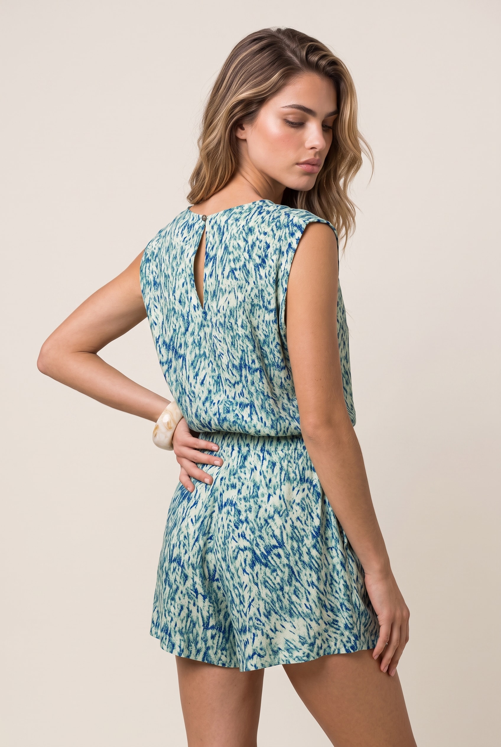 Short Curto Sonar Luminous Blue
