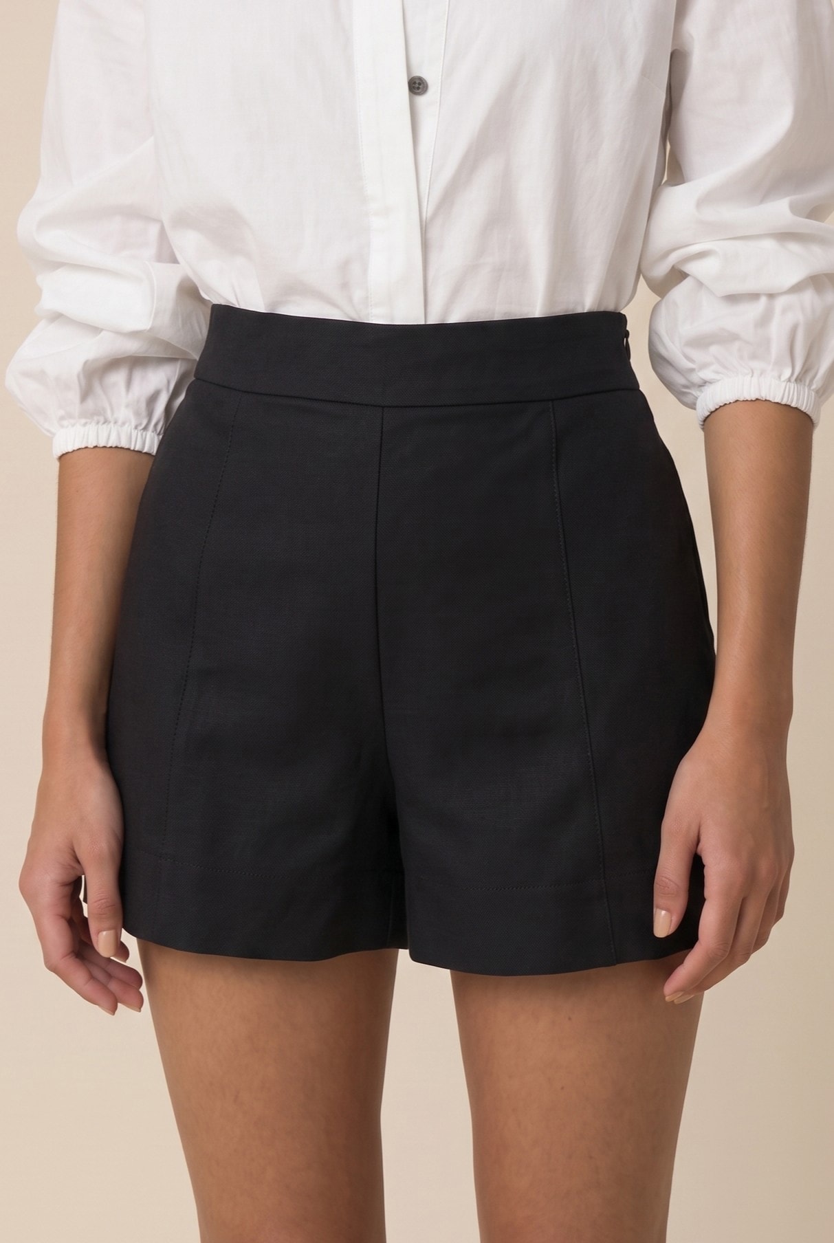 Short Detalhe Cos Matcha Preto