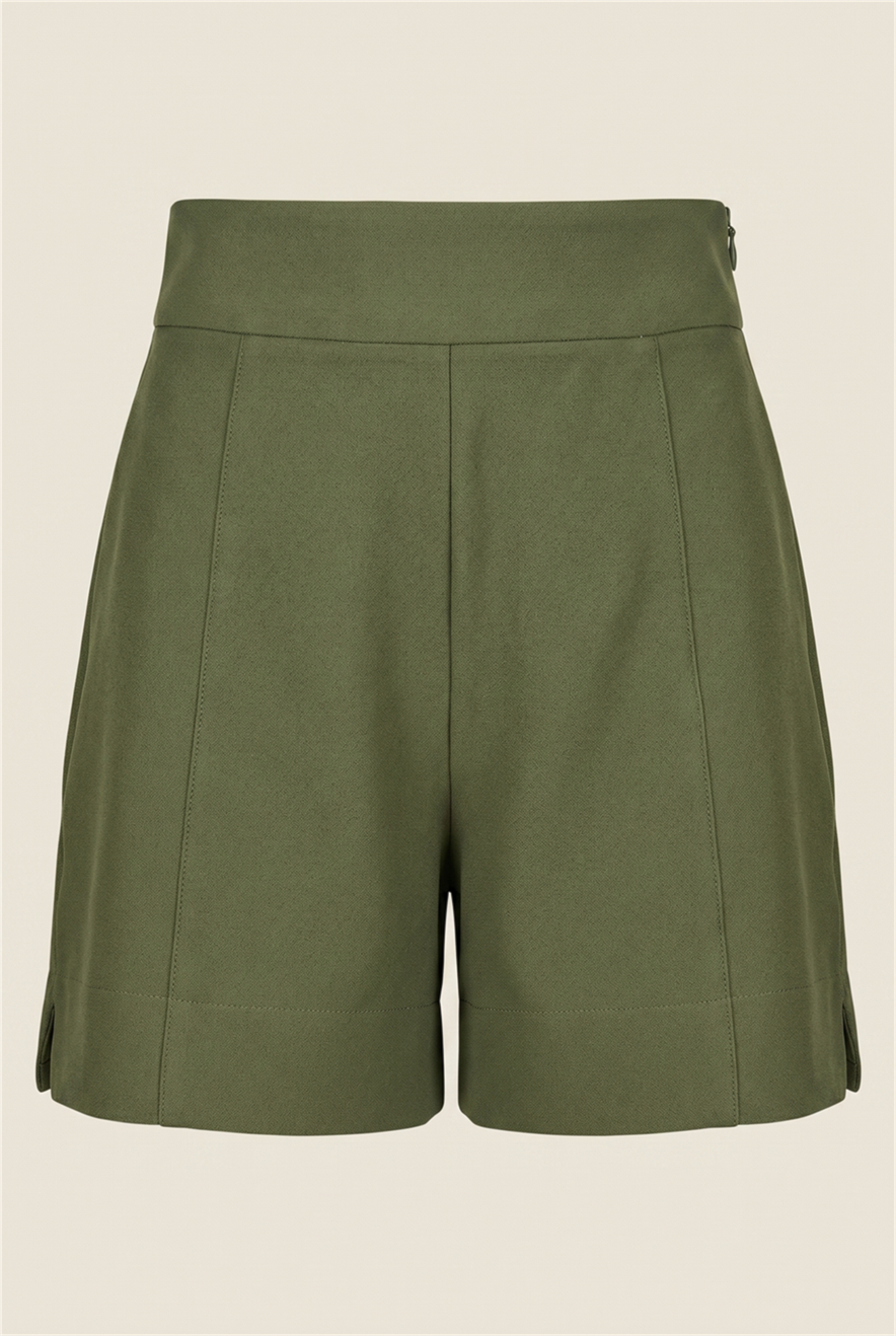 Short Detalhe Cos Matcha Verde Musgo