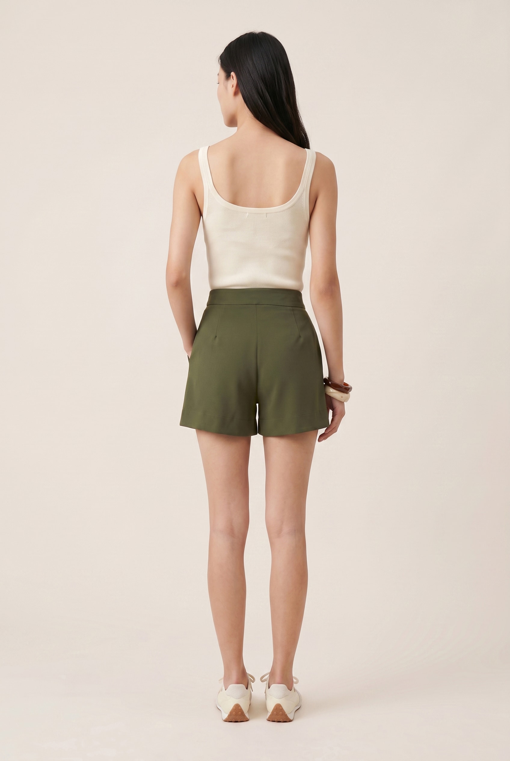 Short Detalhe Cos Matcha Verde Musgo