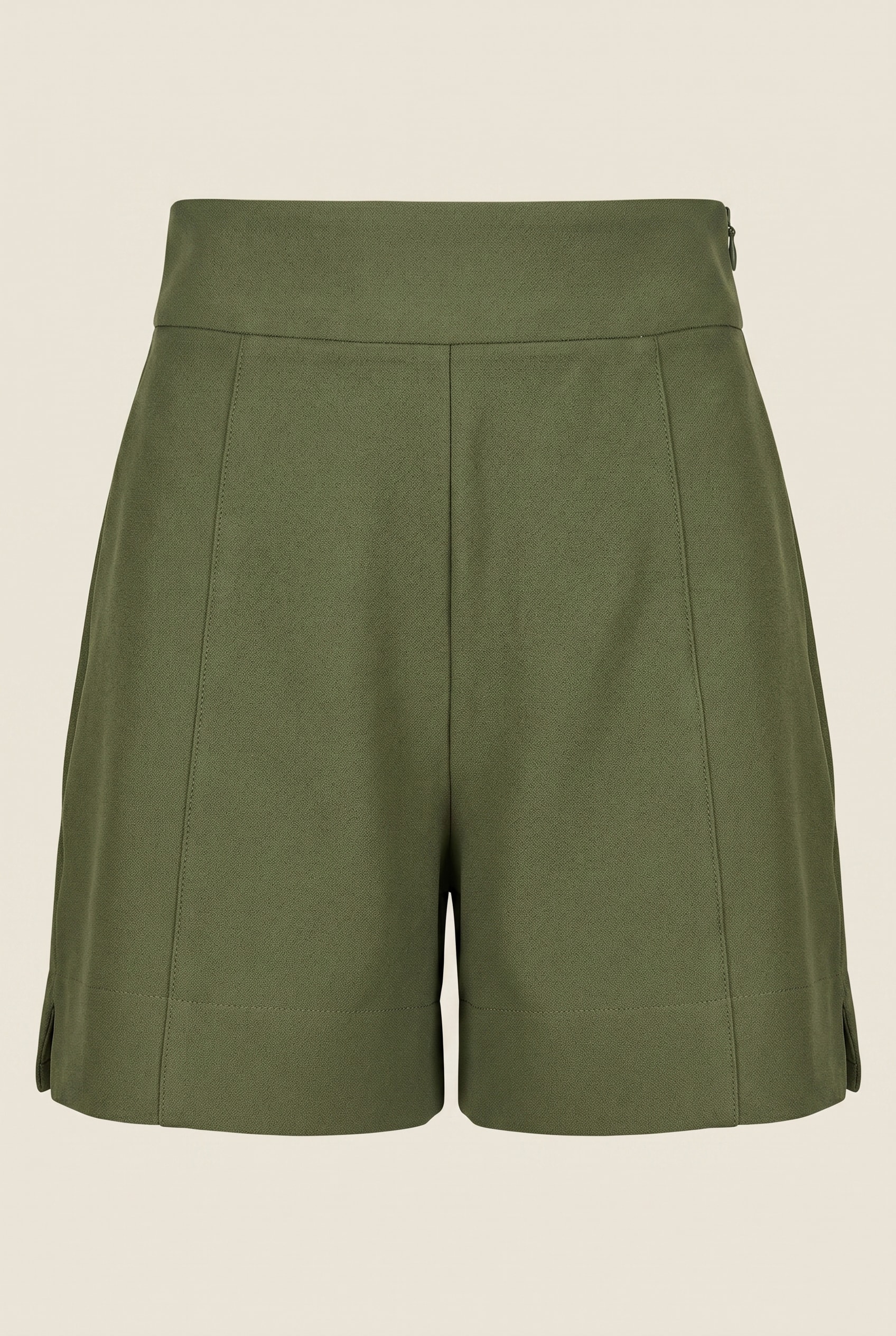 Short Detalhe Cos Matcha Verde Musgo