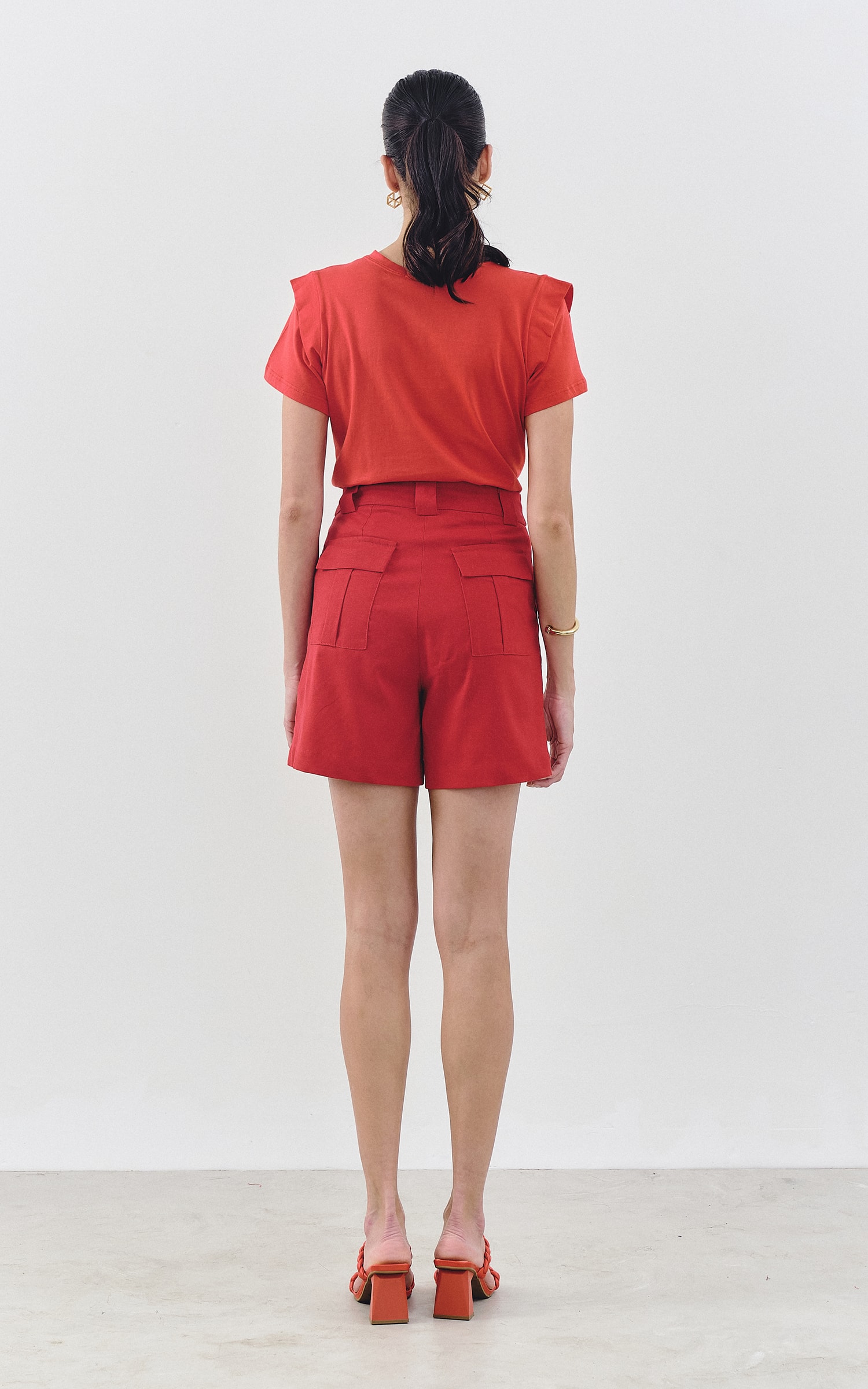 Short Equilíbrio Vermelho