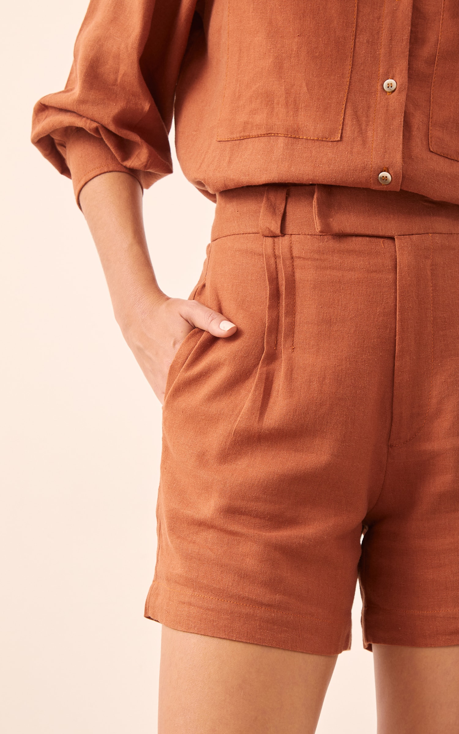 Short Lunar Caramelo