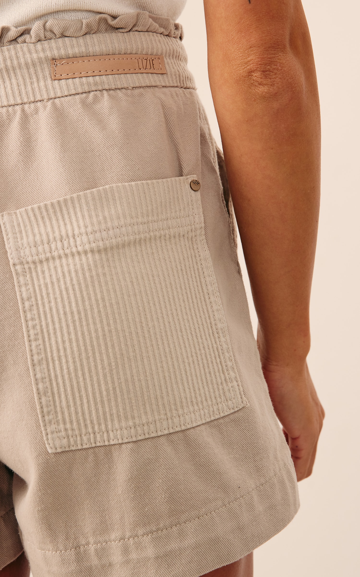 Short Mix Sarja Cotelê Clochard Natural