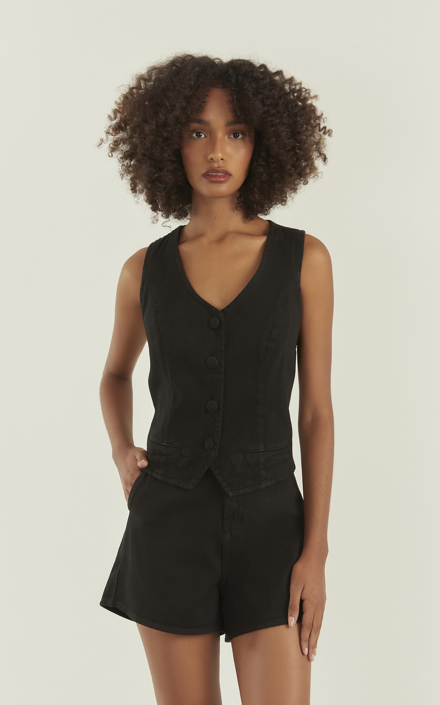Short Sarja Pespontado Preto
