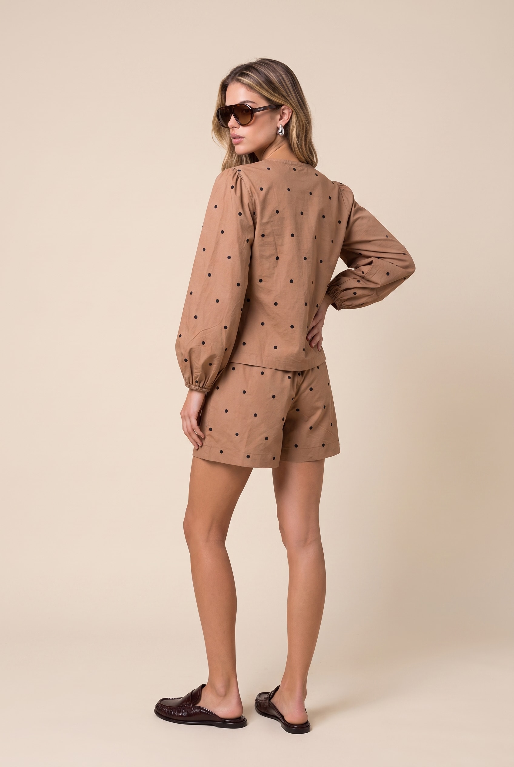 Short Vital Caqui