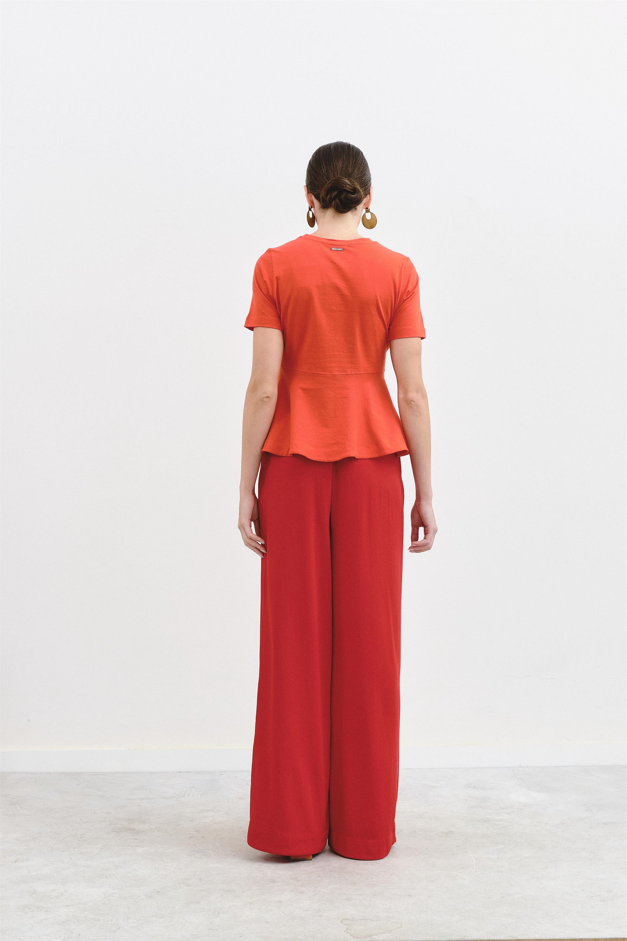 T-Shirt Basic Peplum Vermelho