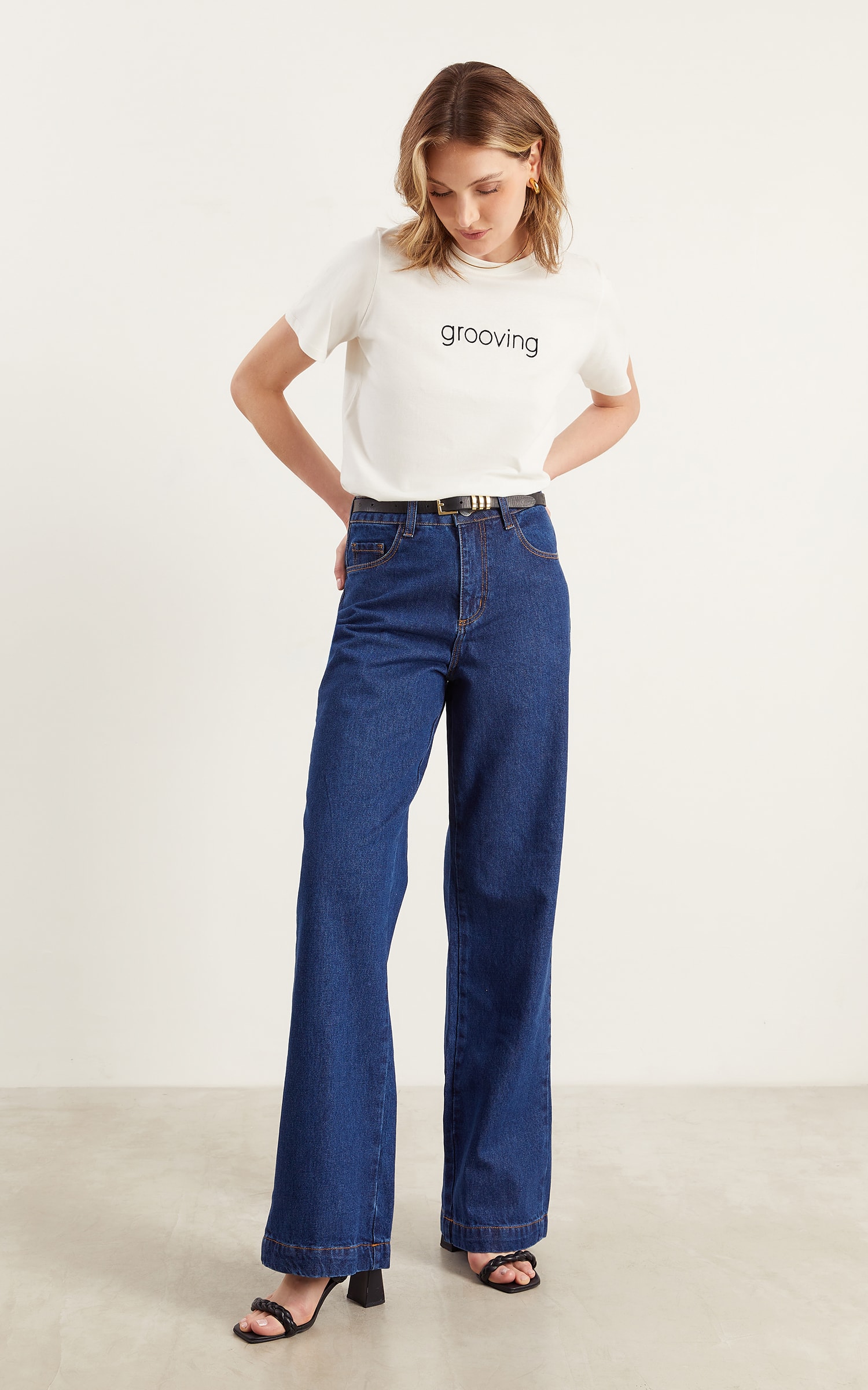 T-Shirt Bordada Grooving Off White