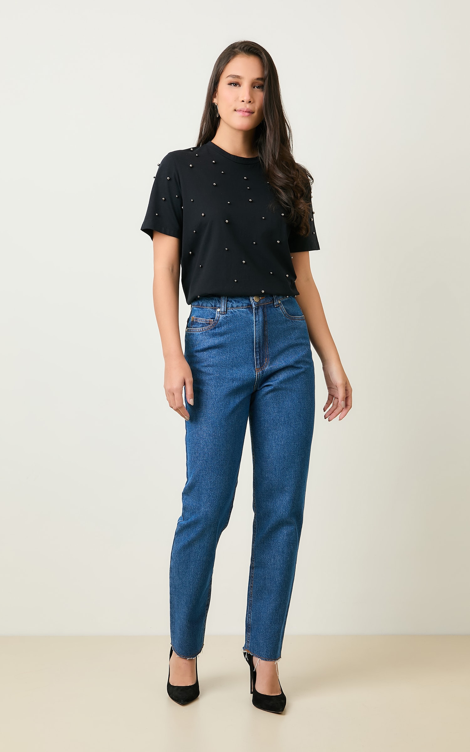 T-Shirt Bordada Perolas Preto