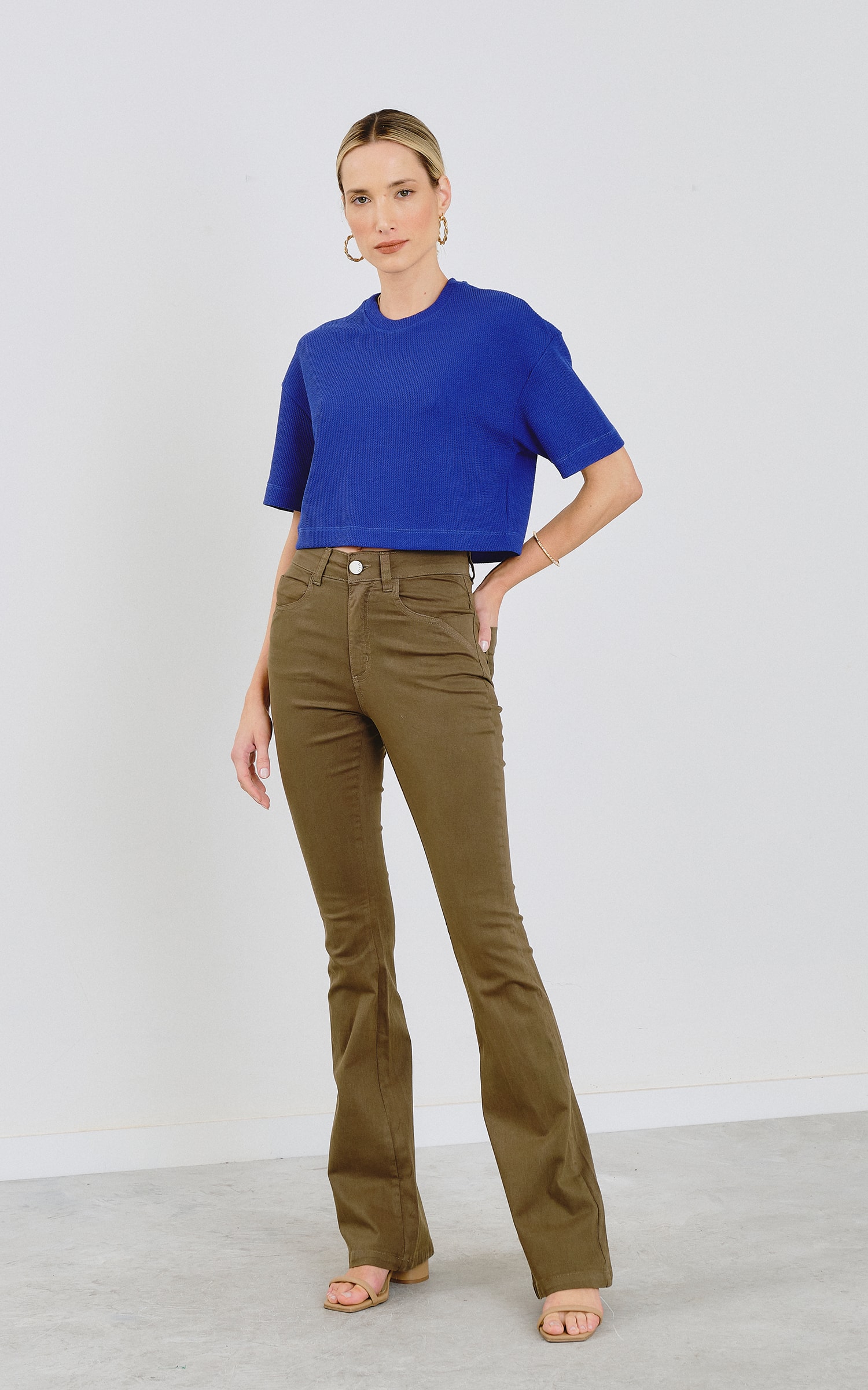T-Shirt Cropped Malha Textura Azul