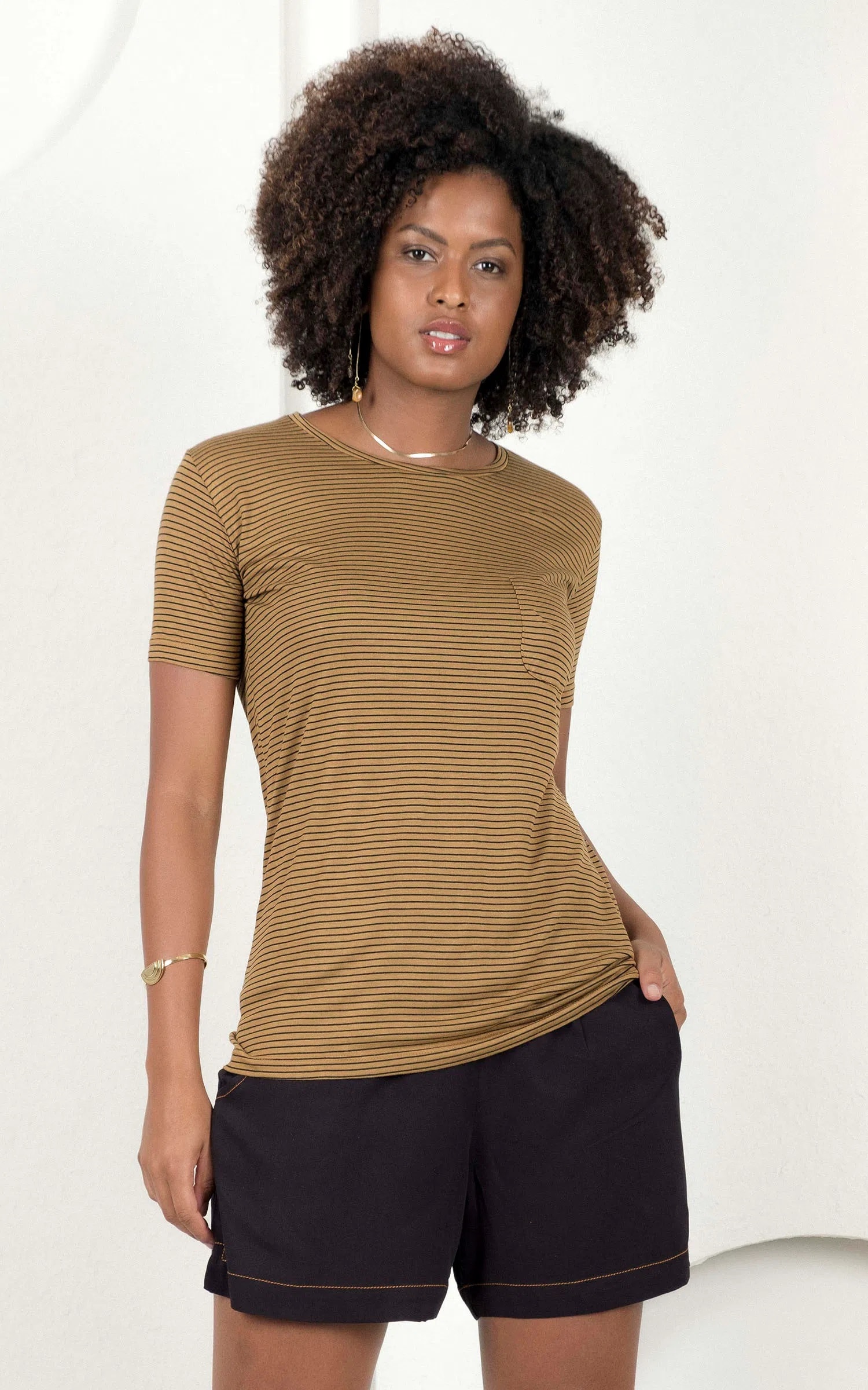 T-Shirt Listra Bolso Caramelo