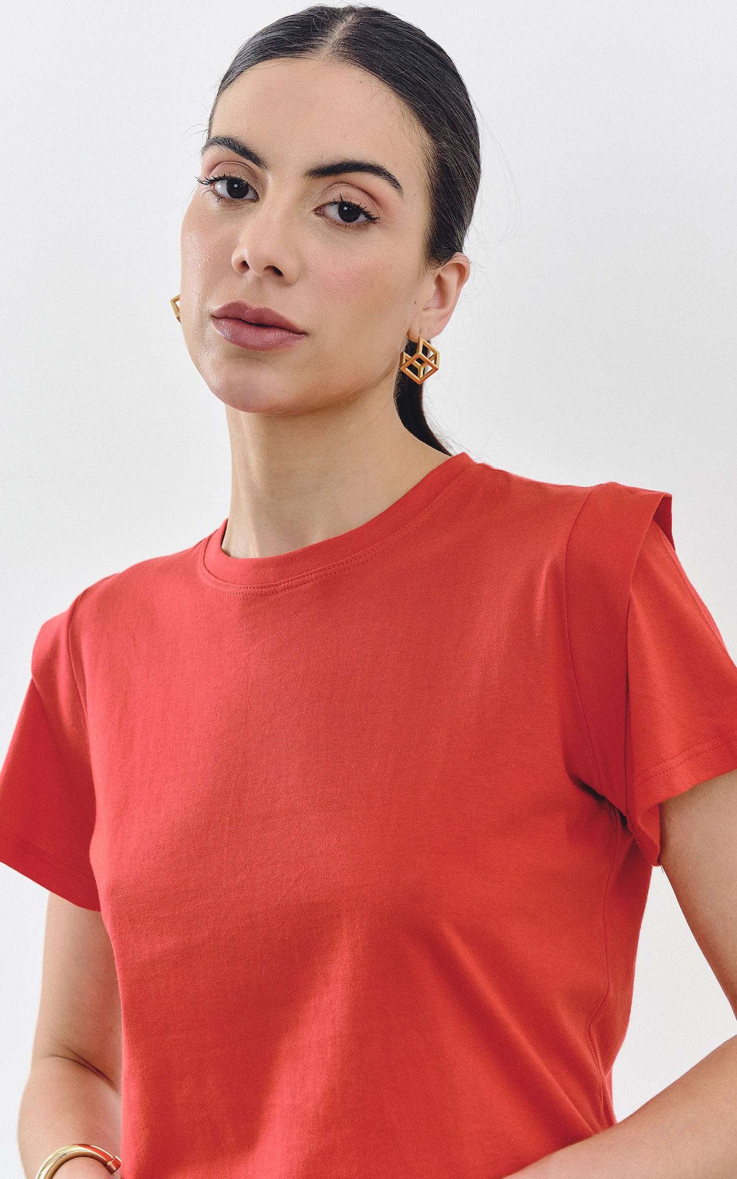 T-Shirt Malha Detalhe Ombro Vermelho
