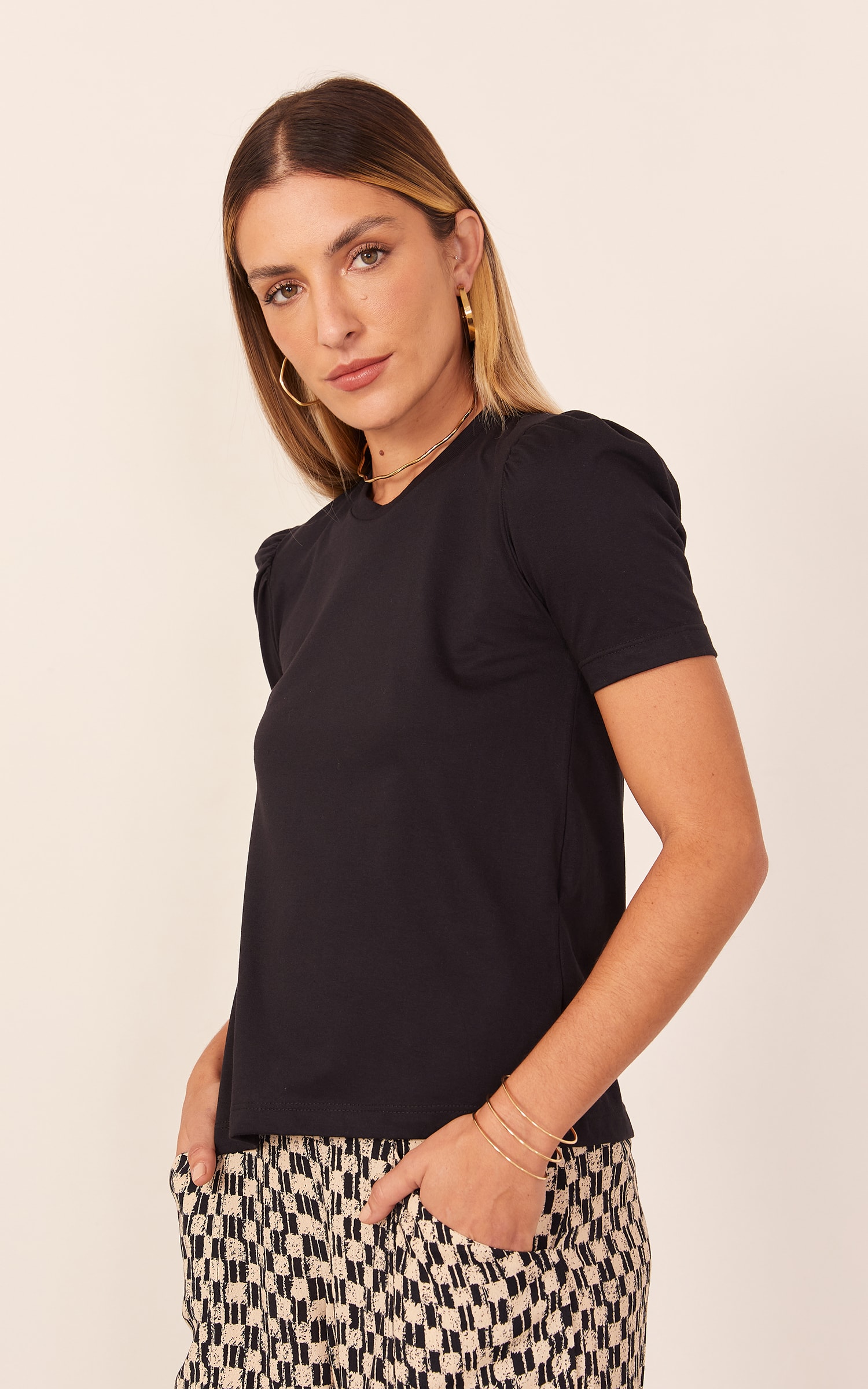 T-Shirt Malha Manga Bufante Preto