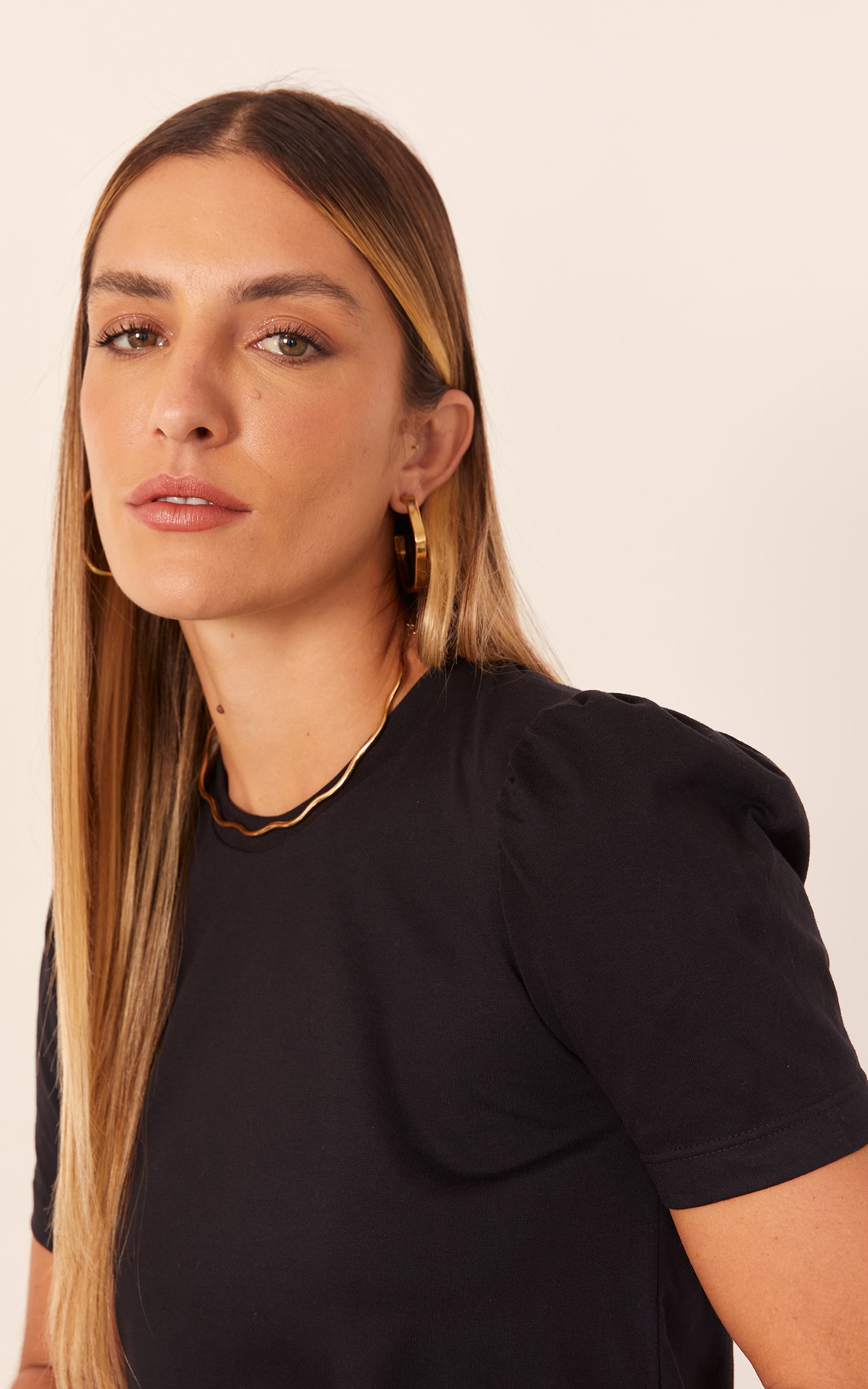 T-Shirt Malha Manga Bufante Preto