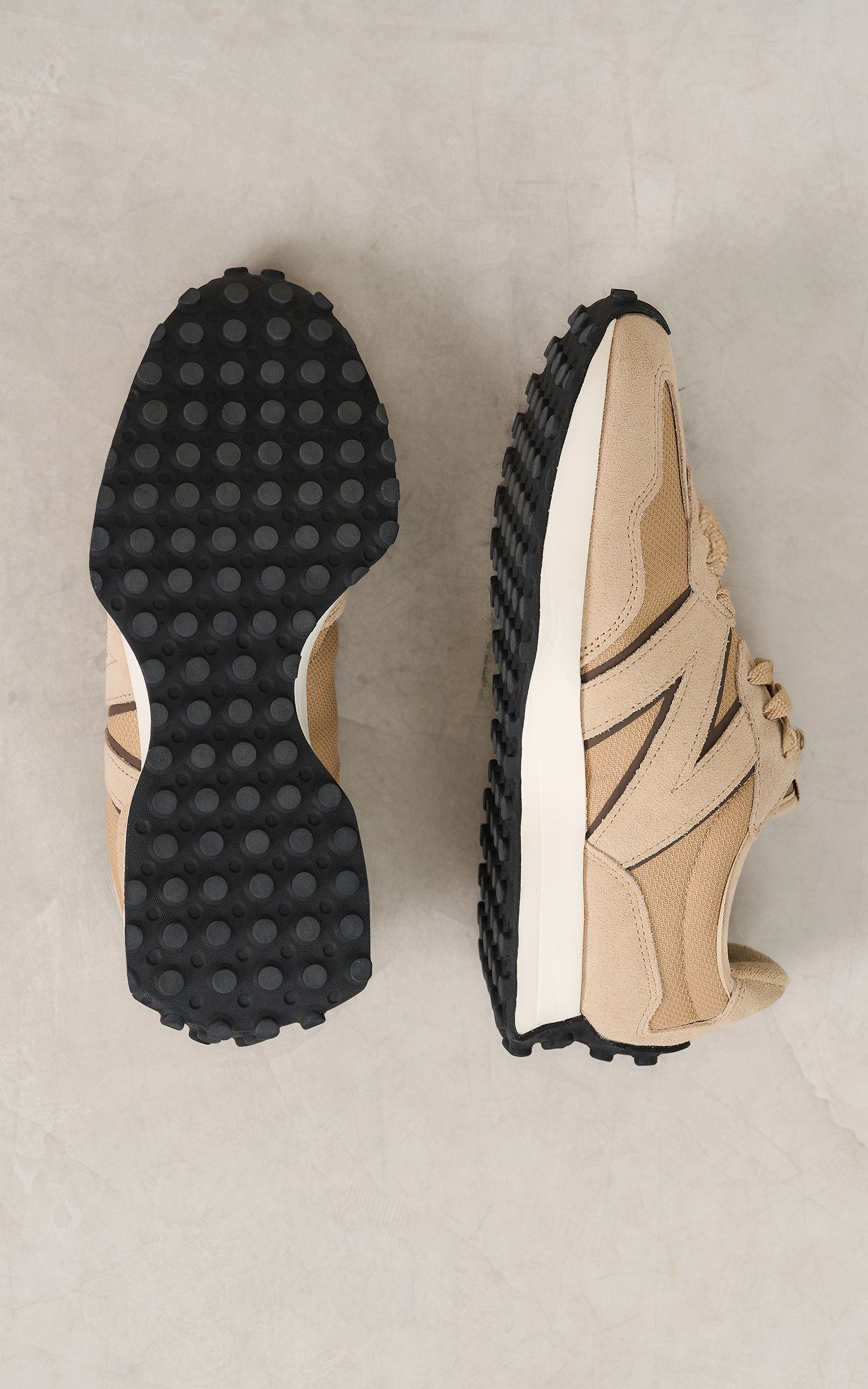 Tenis New Balance 327 Nude