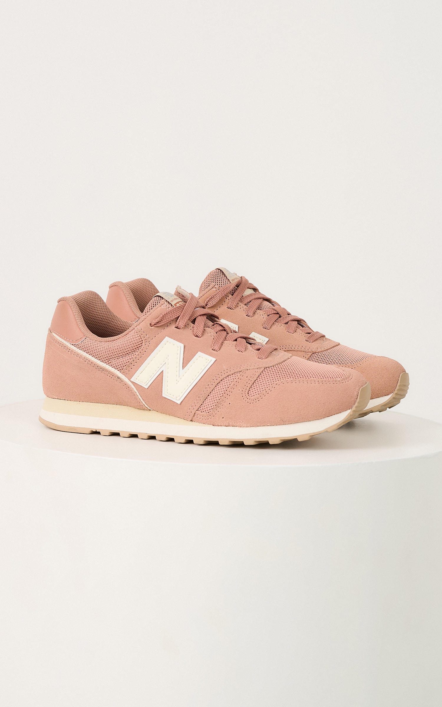 Tenis New Balance 373 Classico Nude
