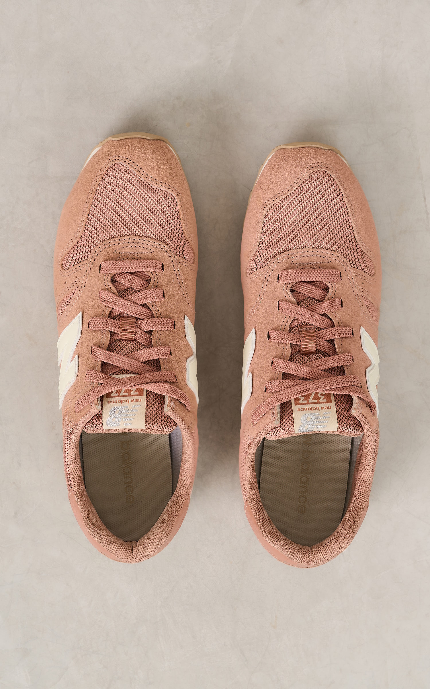 Tenis New Balance 373 Classico Nude