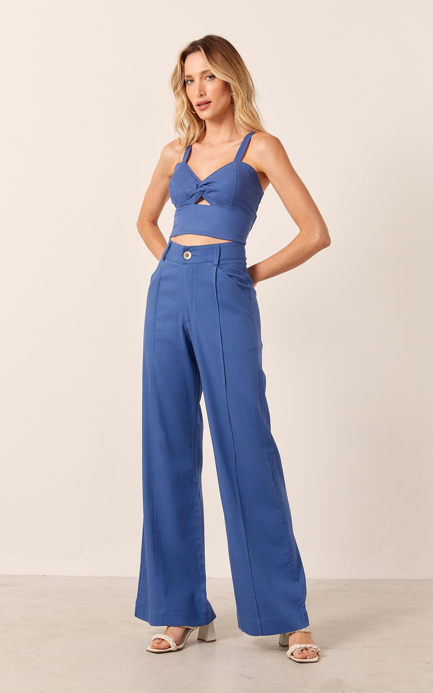 Top Raízes Detalhe Busto Azul