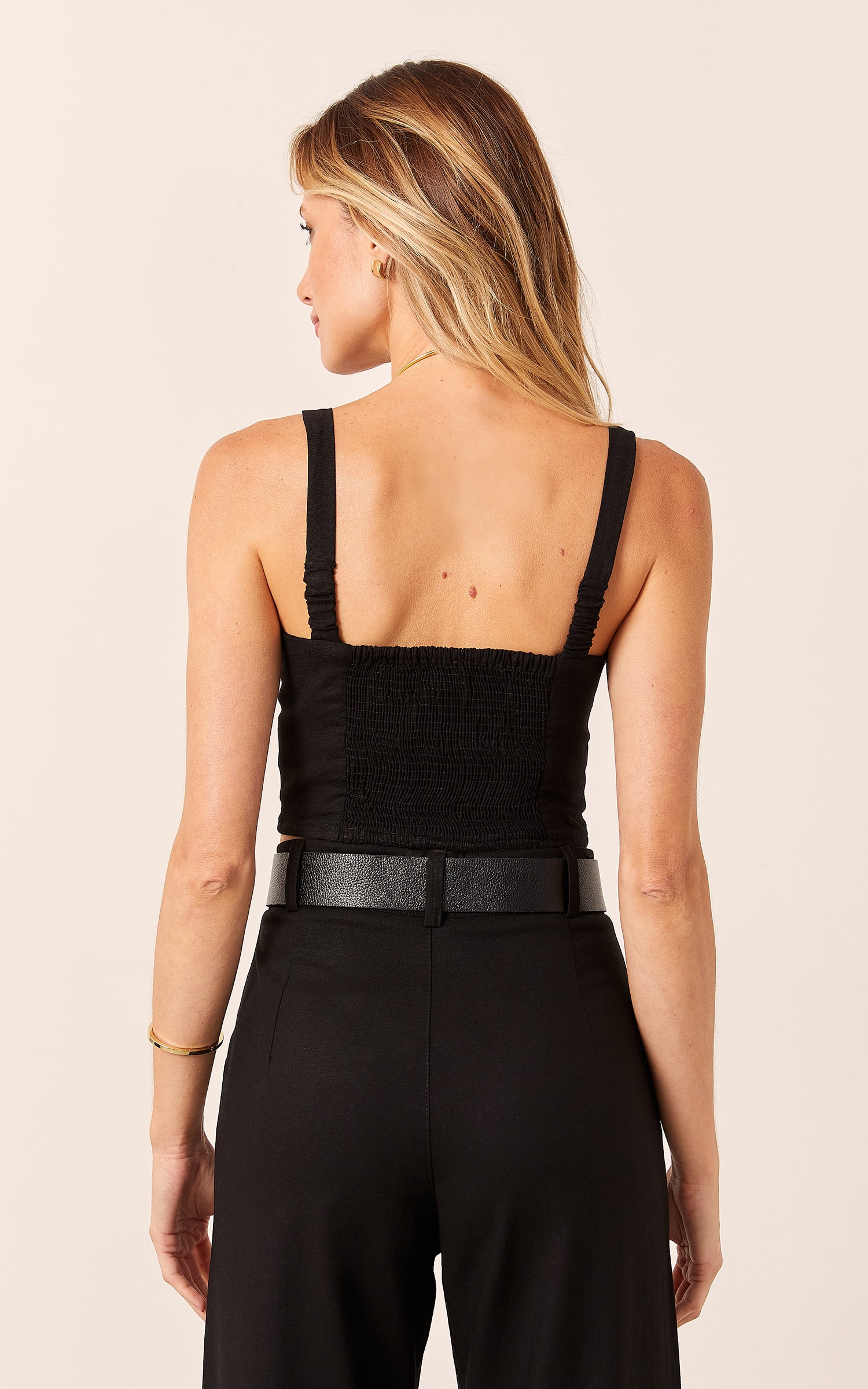 Top Raízes Detalhe Busto Preto