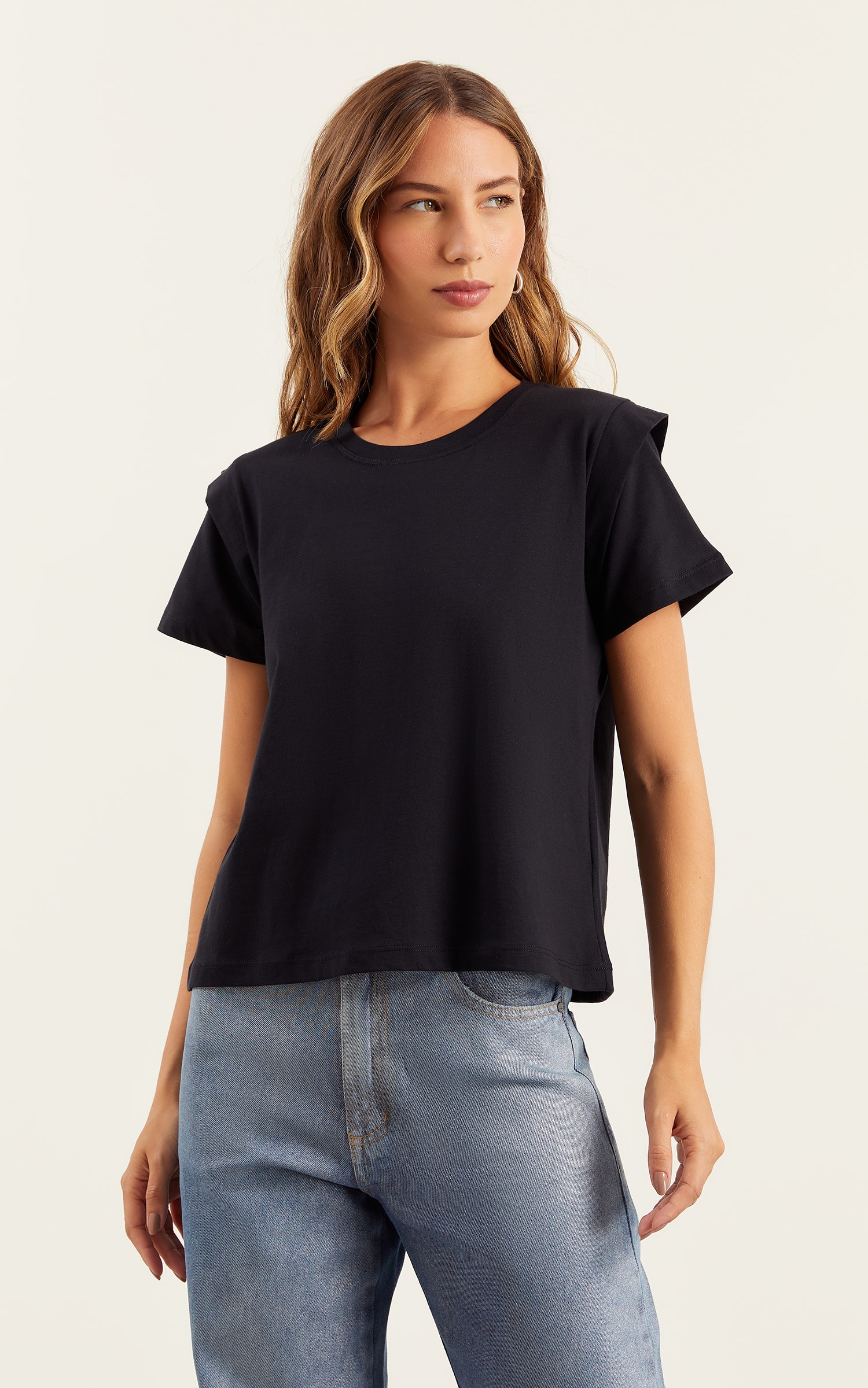 Tshirt Detalhe Manga Preto