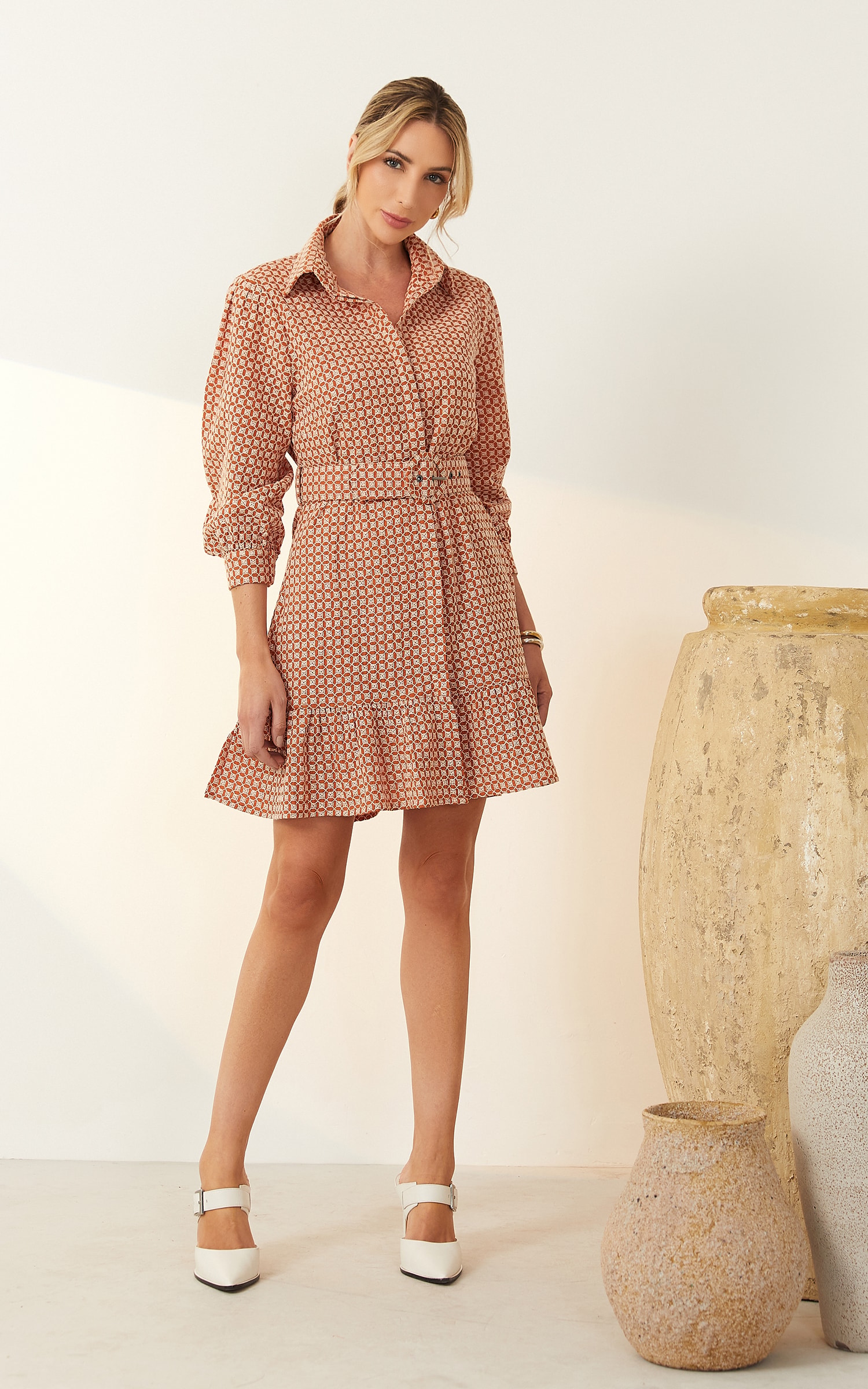 Vestido Algodão Bordado Curto Caramelo