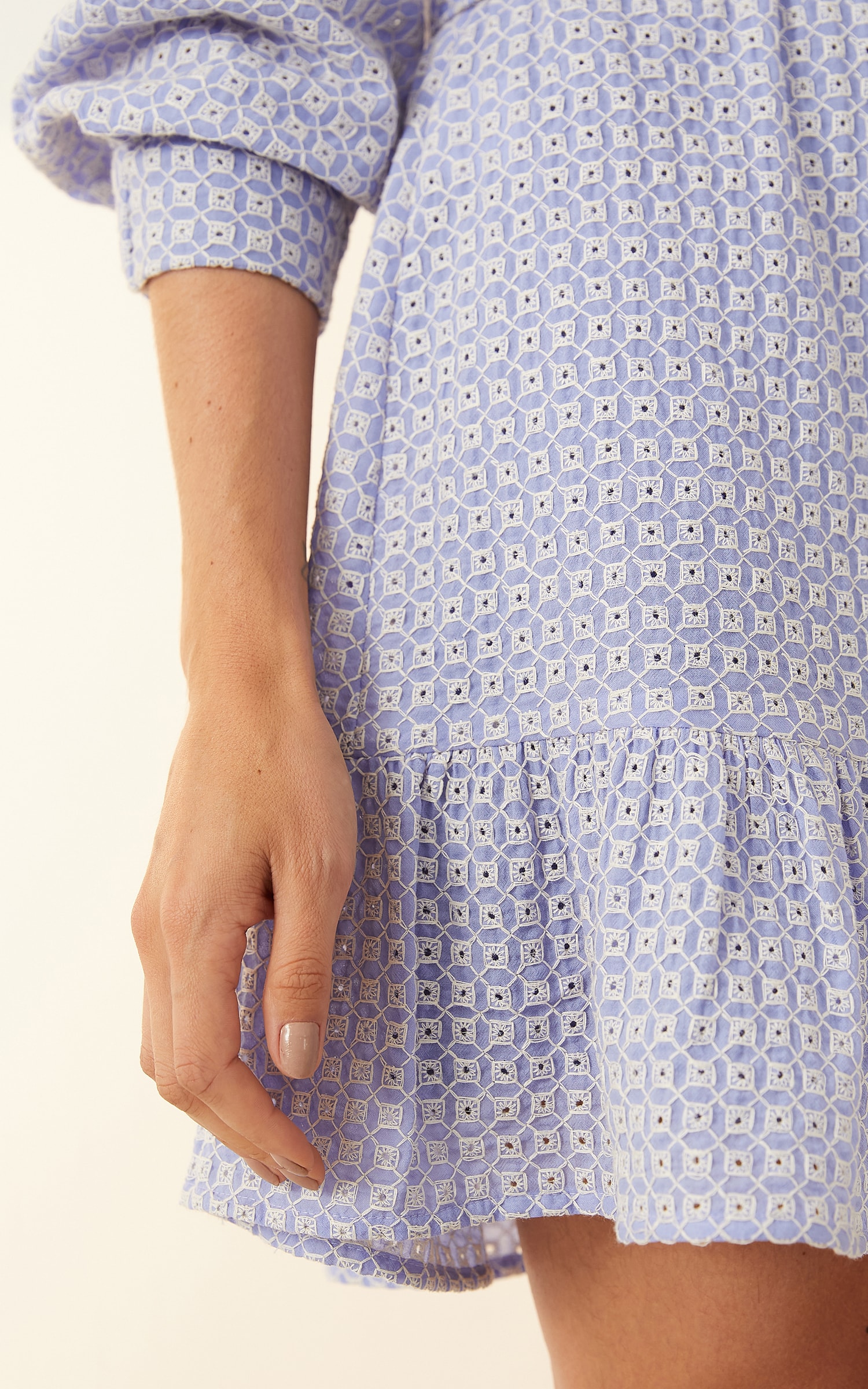 Vestido Algodão Bordado Curto Lavanda