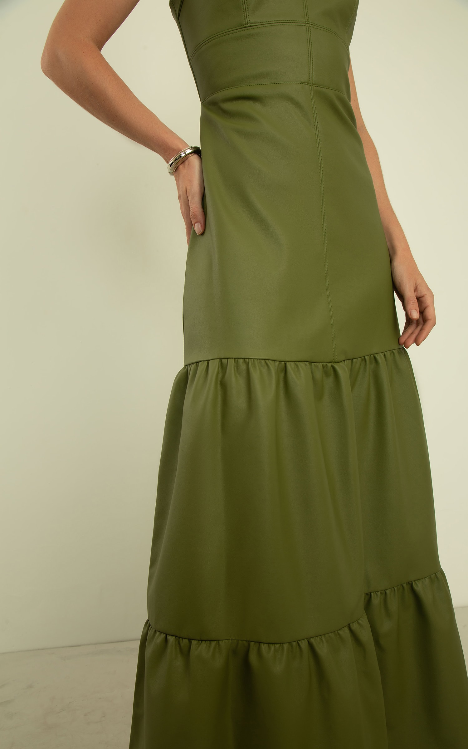 Vestido Camadas Like Leather Verde Militar