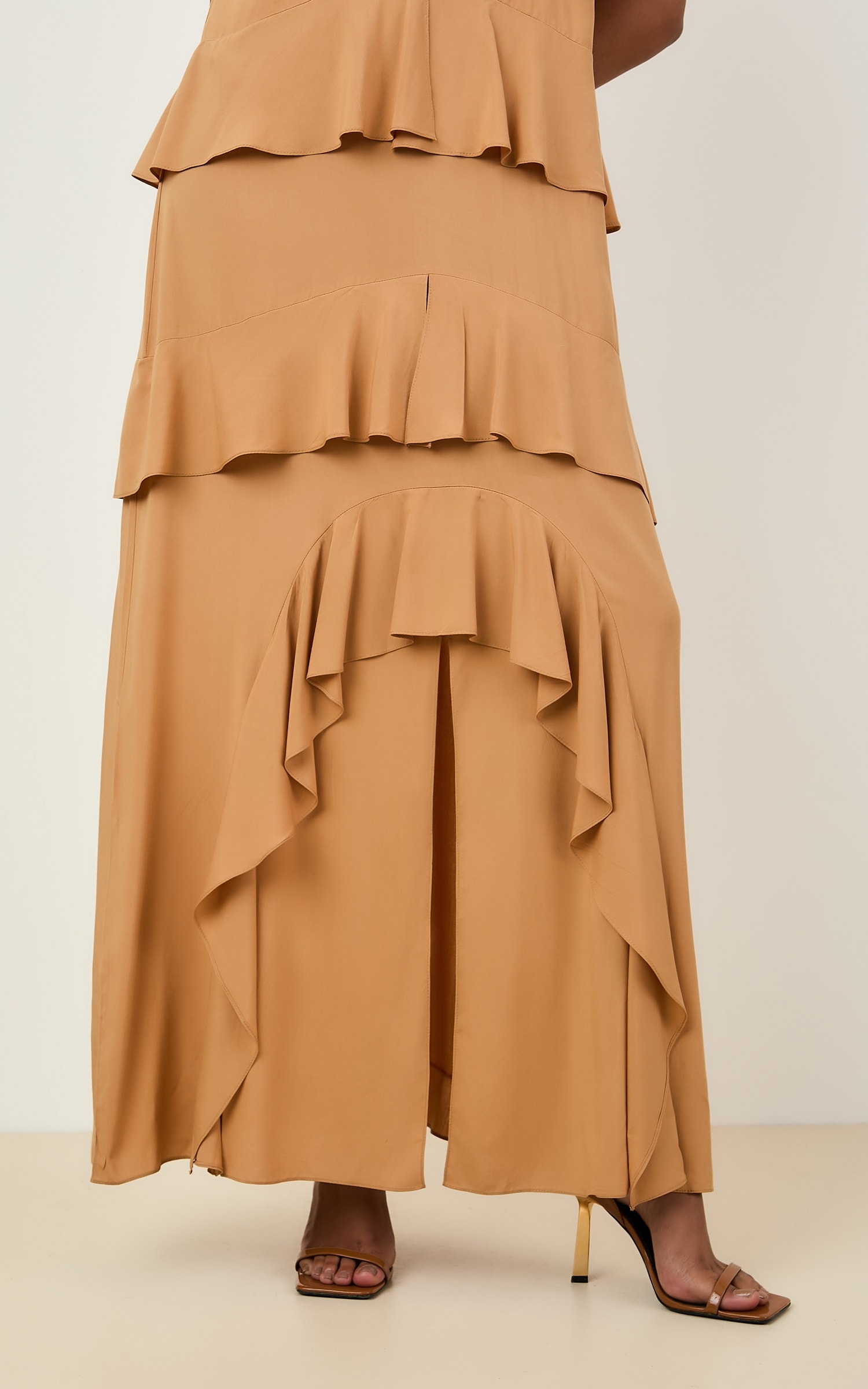 Vestido Cropped Babados Caqui