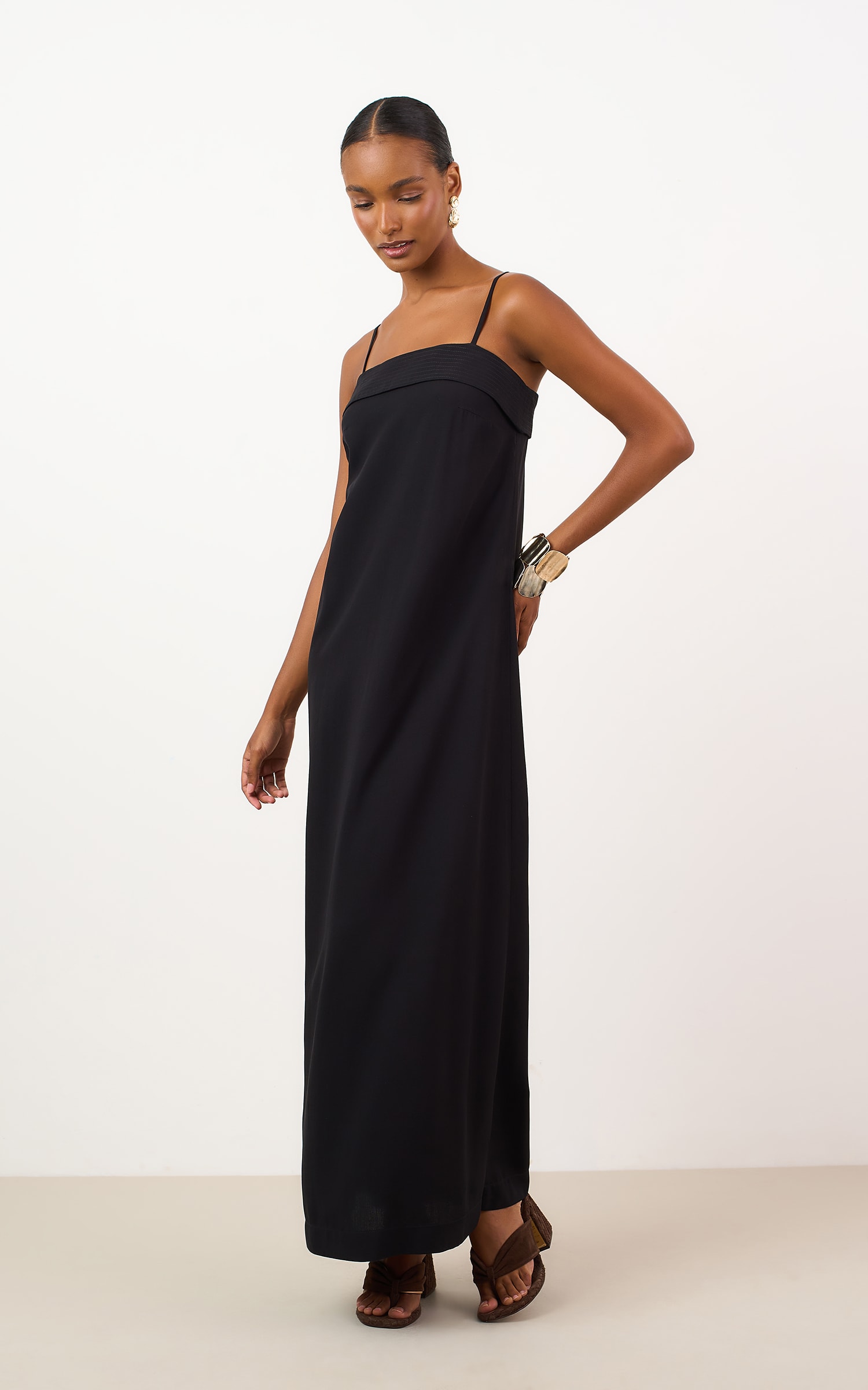 Vestido Cropped Latte Preto