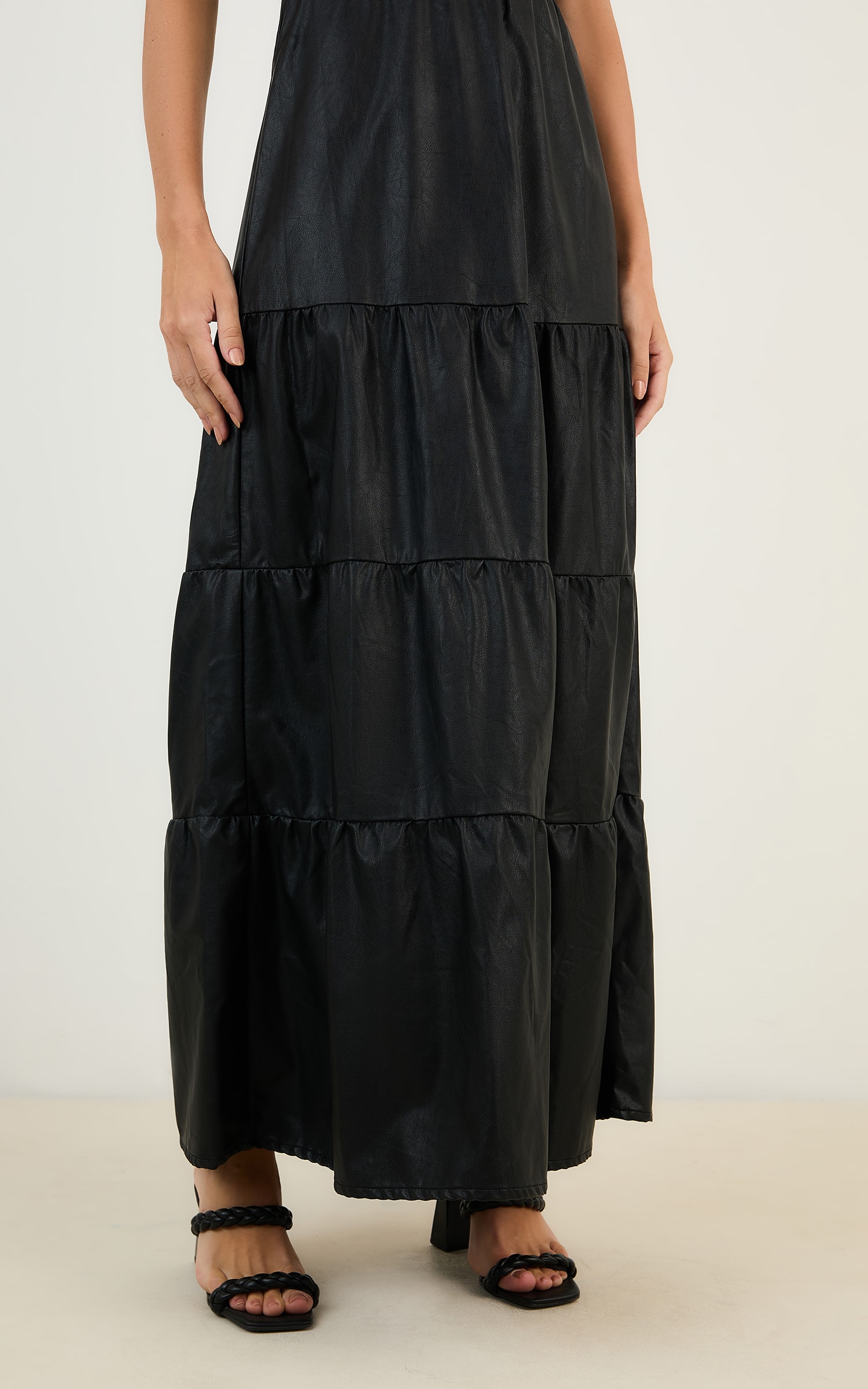 Vestido Cropped Like Leather Preto