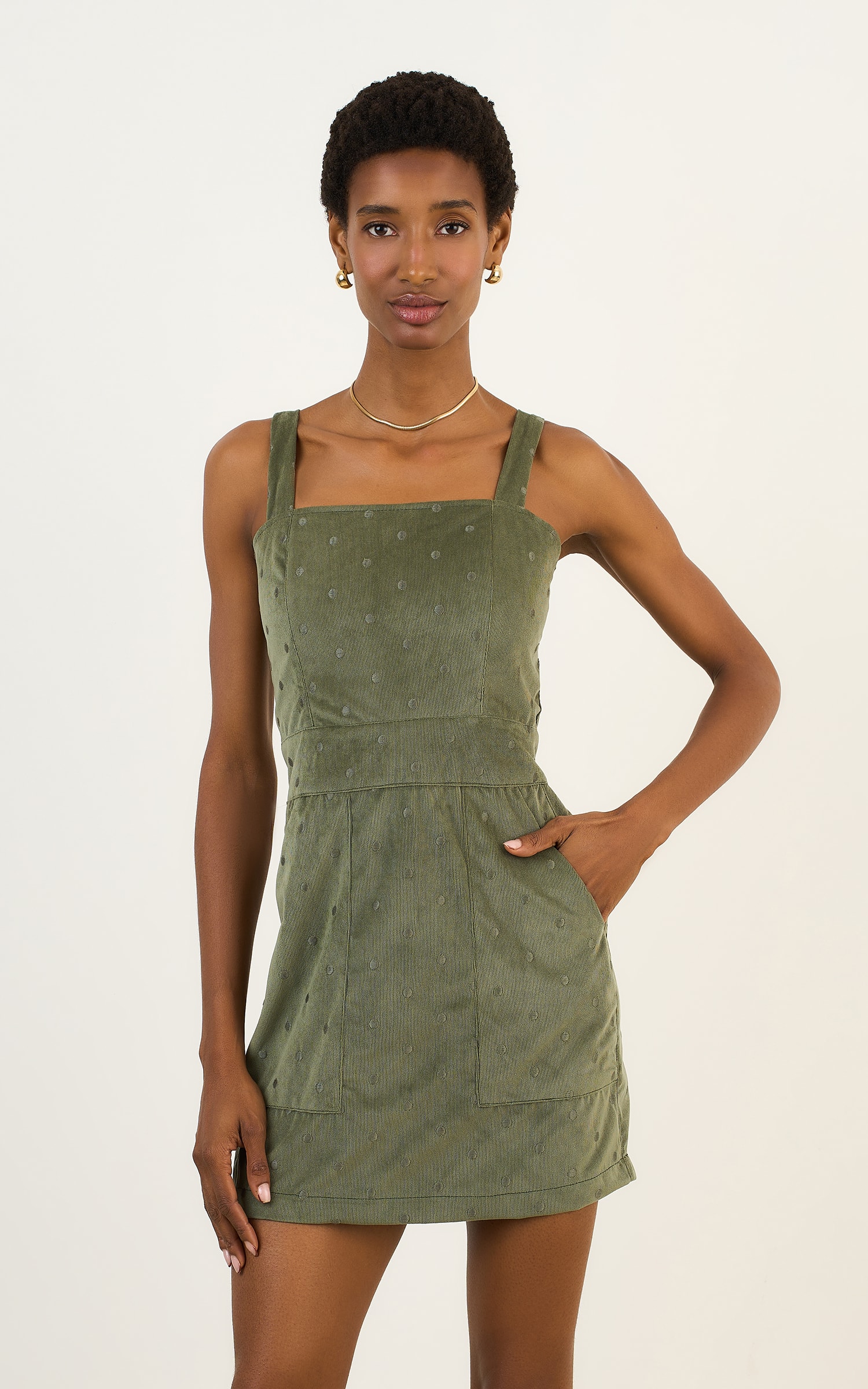Vestido Curto Cotele Bordado Verde Musgo