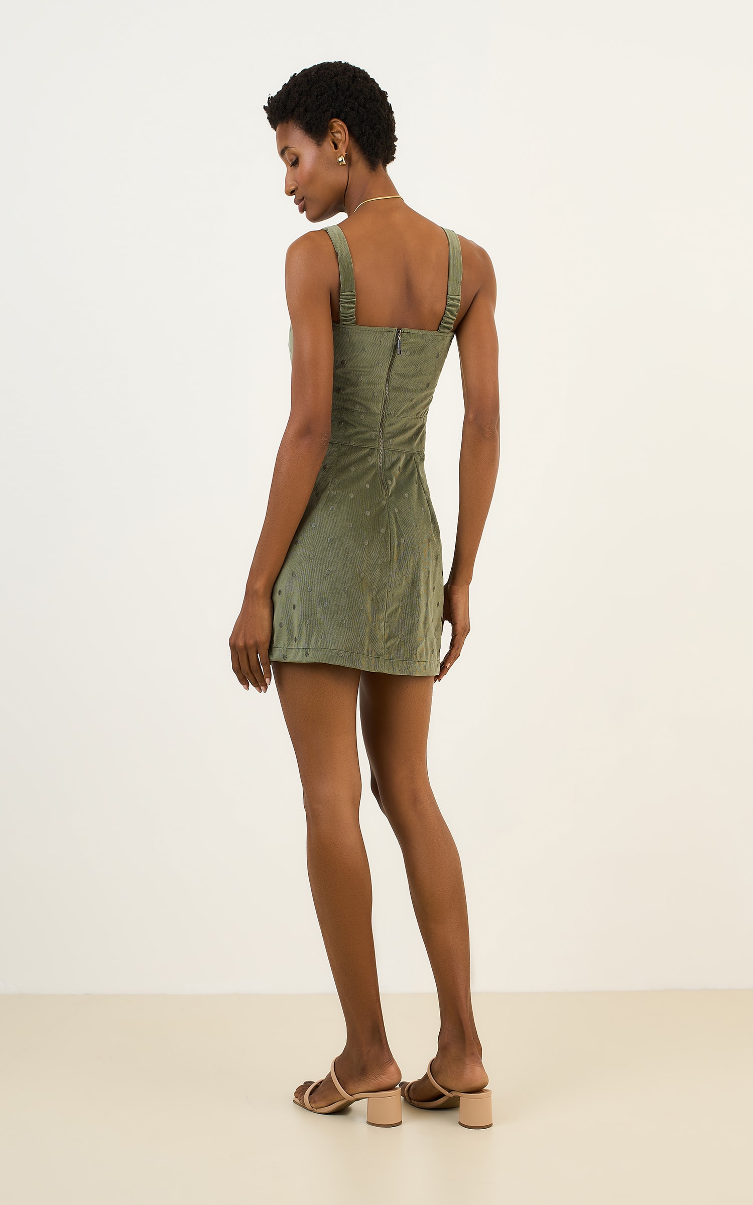 Vestido Curto Cotele Bordado Verde Musgo