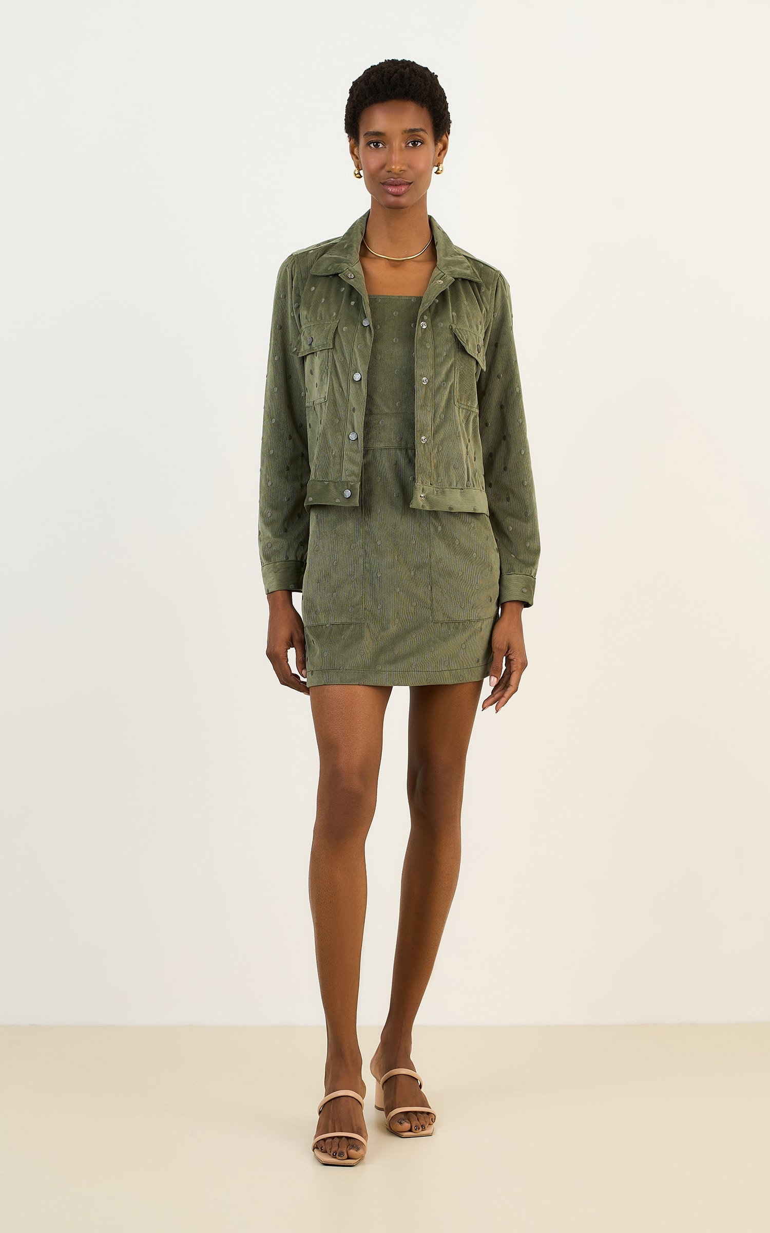 Vestido Curto Cotele Bordado Verde Musgo