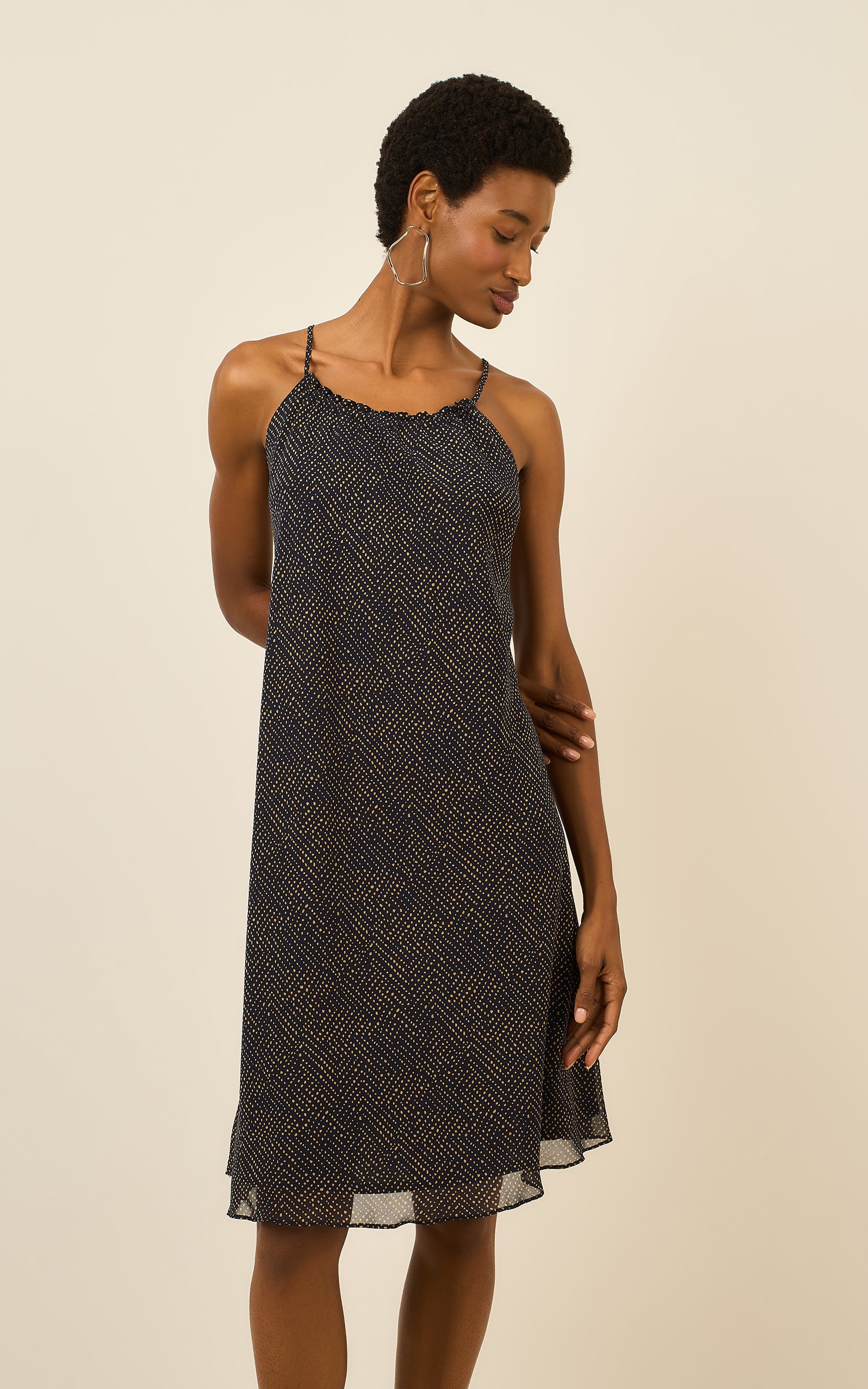 Vestido Curto Decote Costas Galeria Marinho