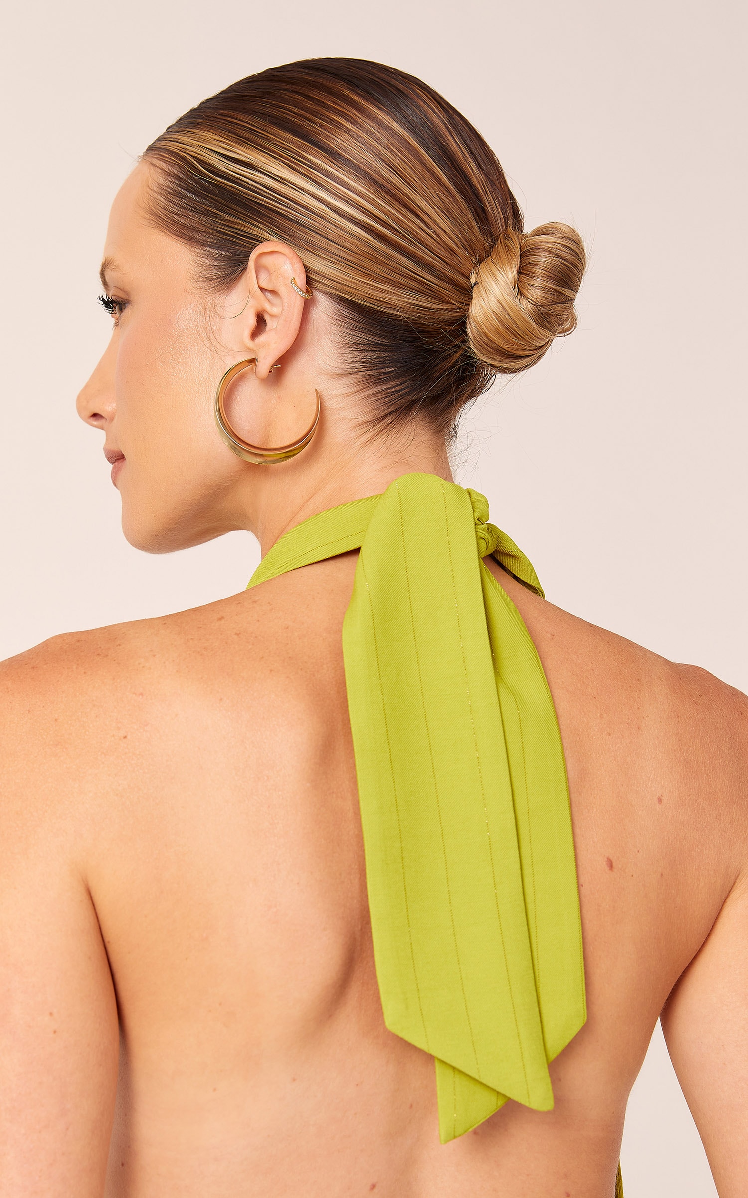 Vestido Curto Elemento Detalhe Cruzado Verde