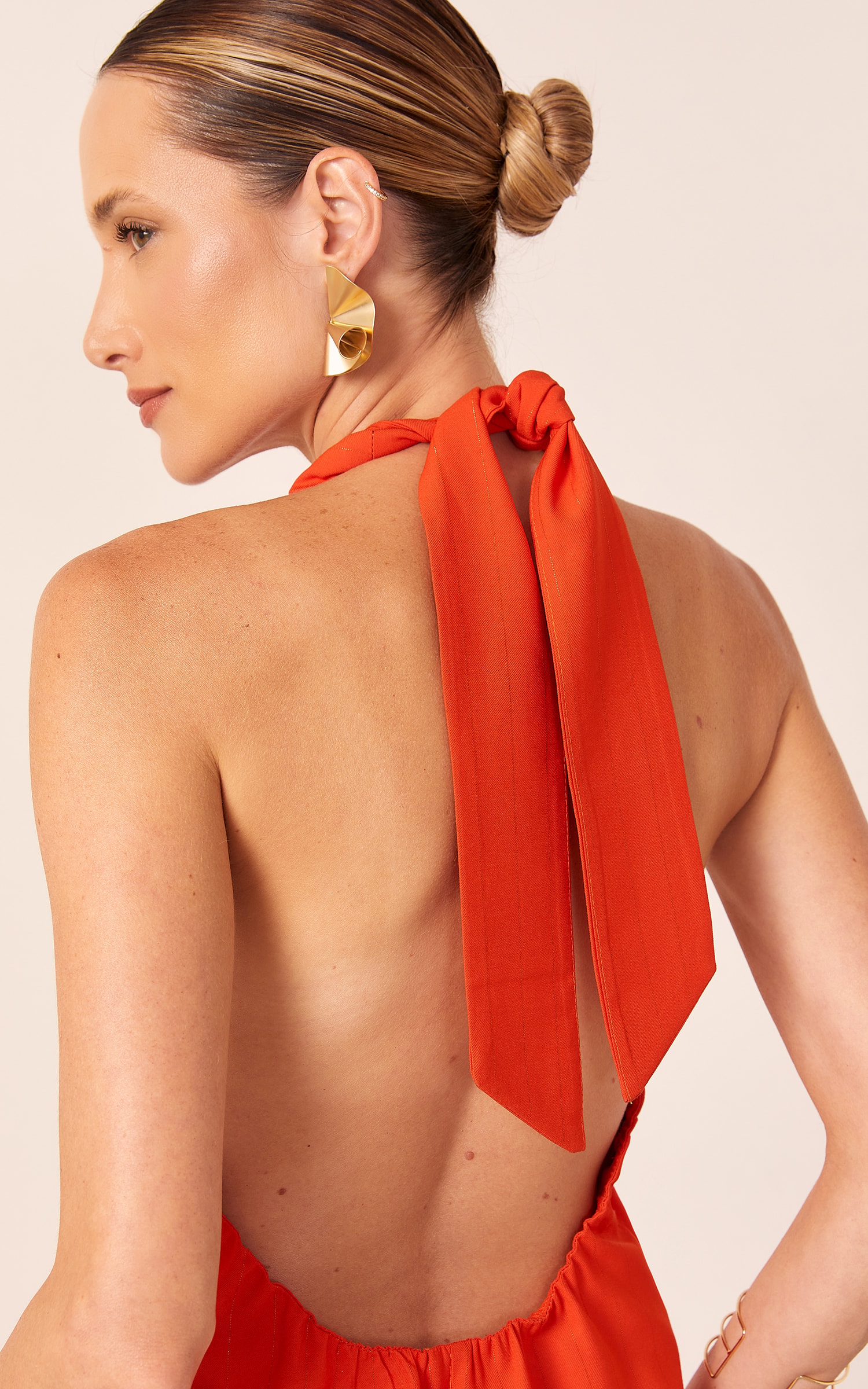 Vestido Curto Elemento Detalhe Cruzado Vermelho