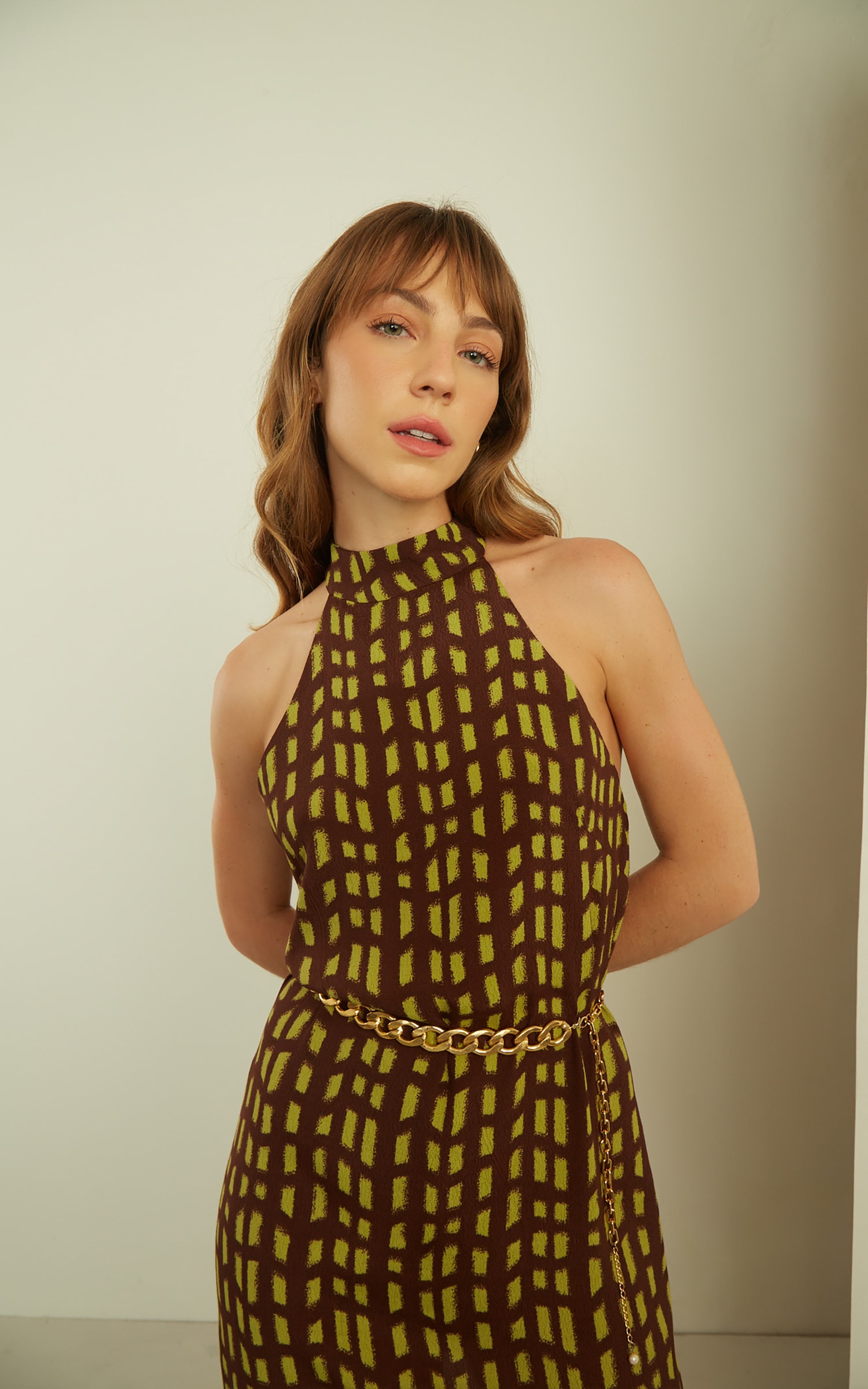 Vestido Curto Esmeralda Marrom