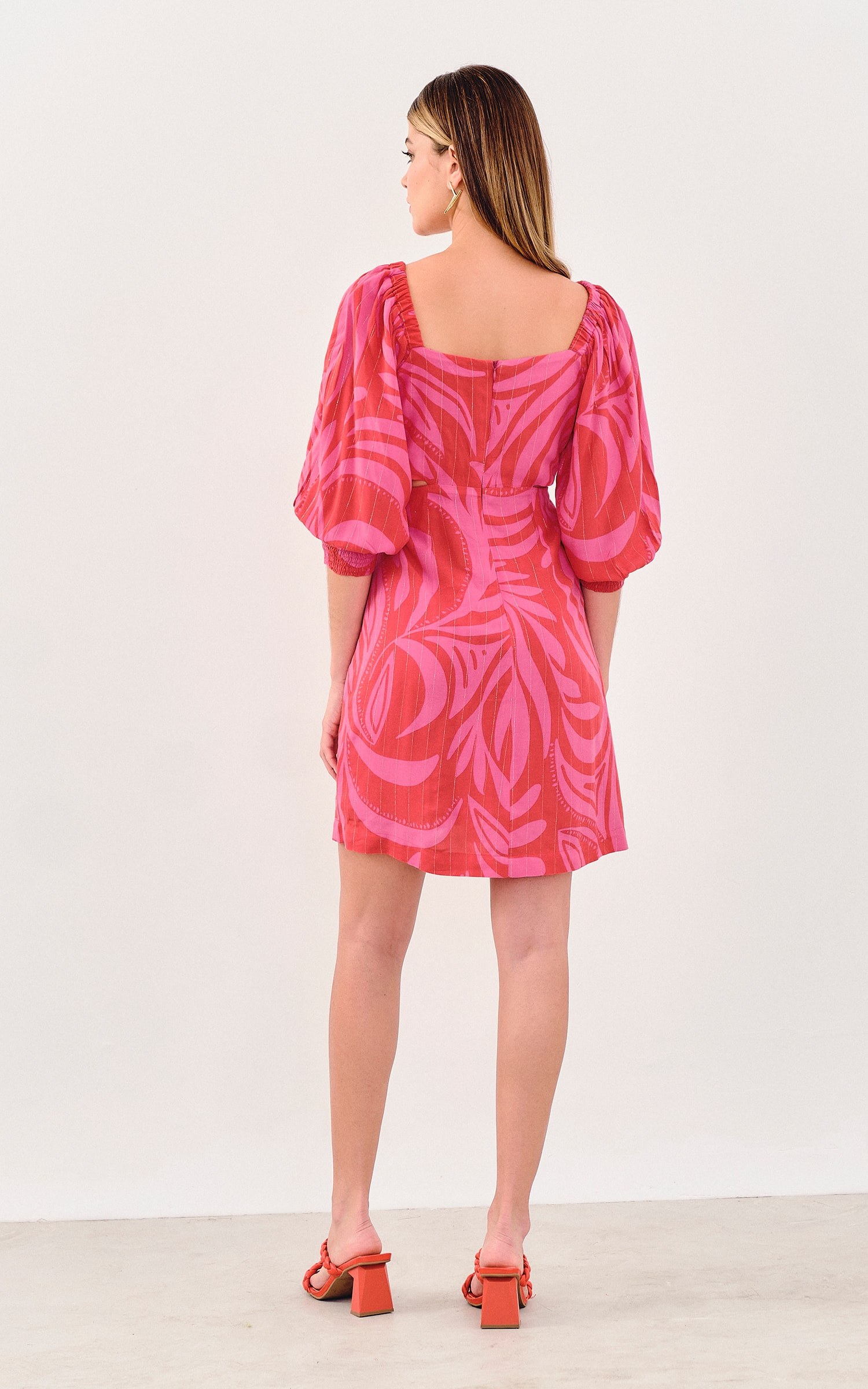 Vestido Curto Glam