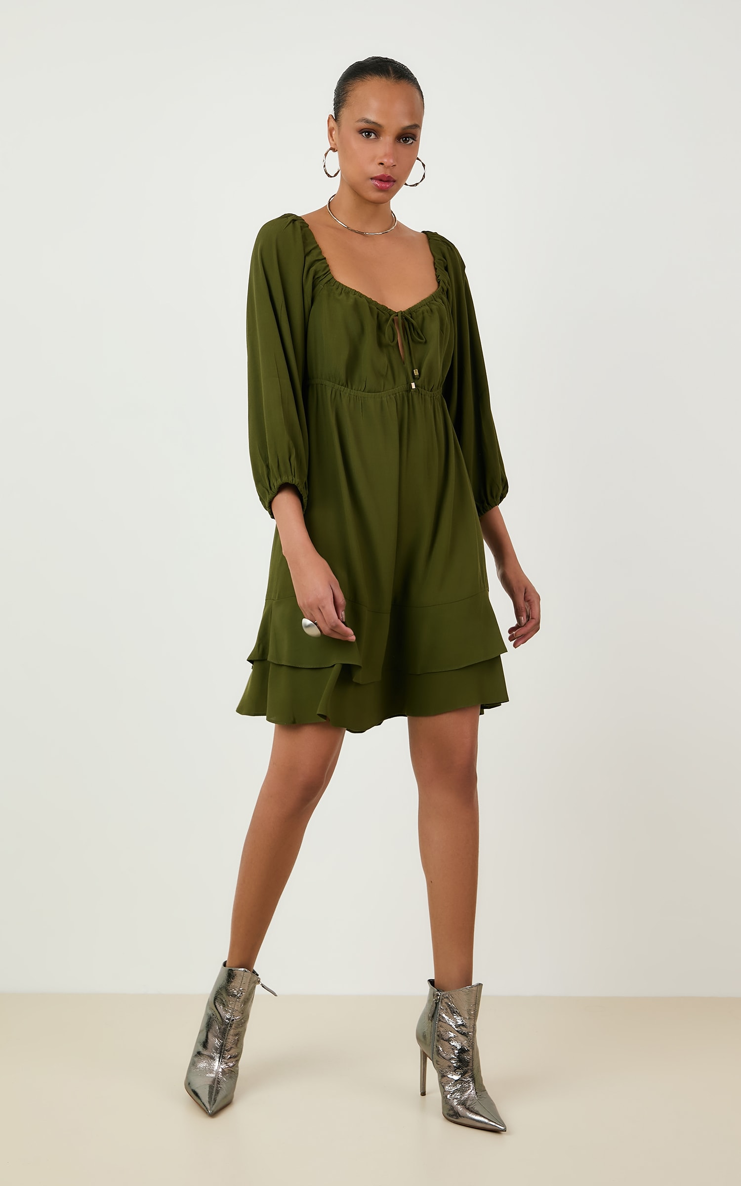 Vestido Curto Hibisco Verde Musgo