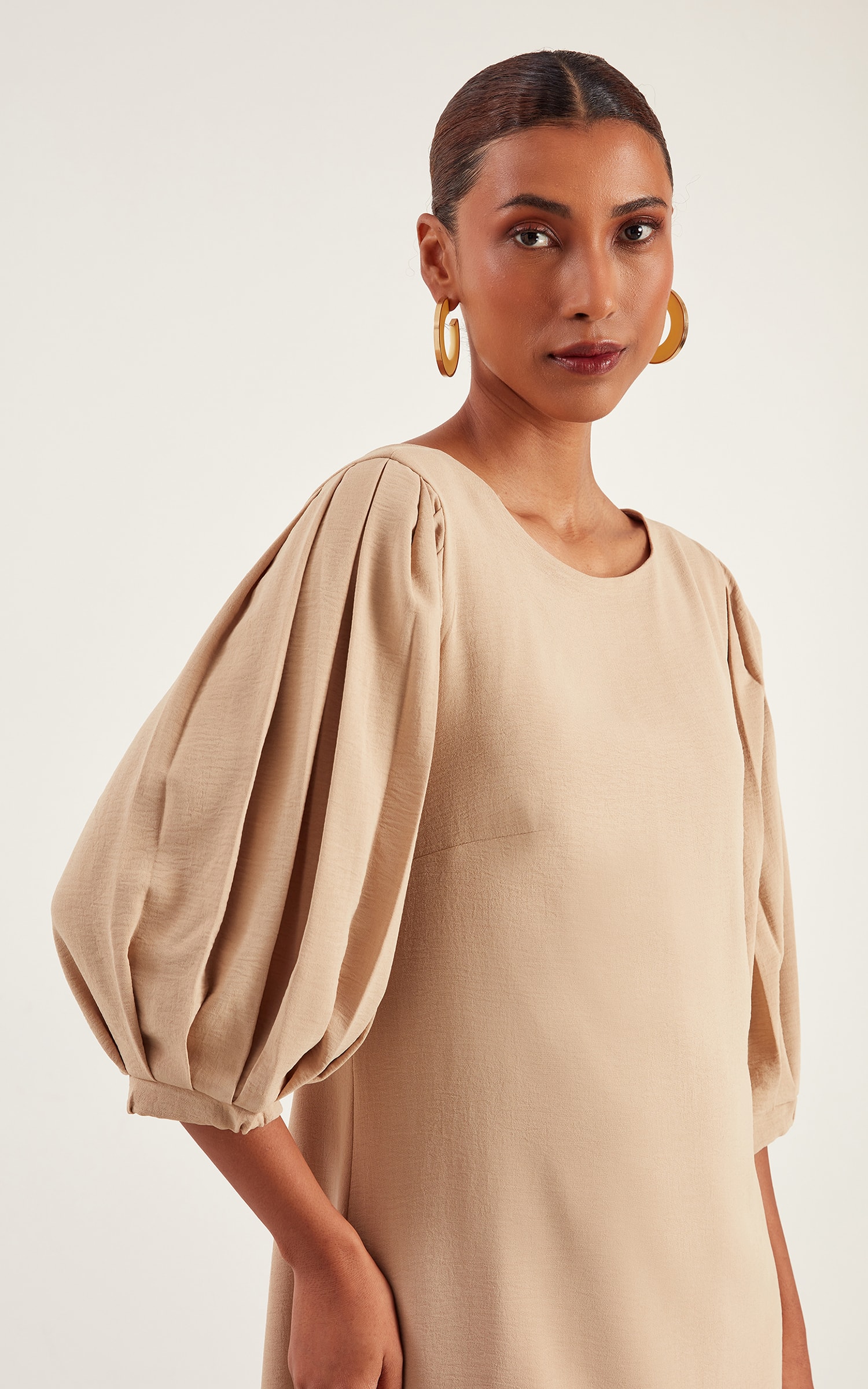 Vestido Curto Minimal Caqui