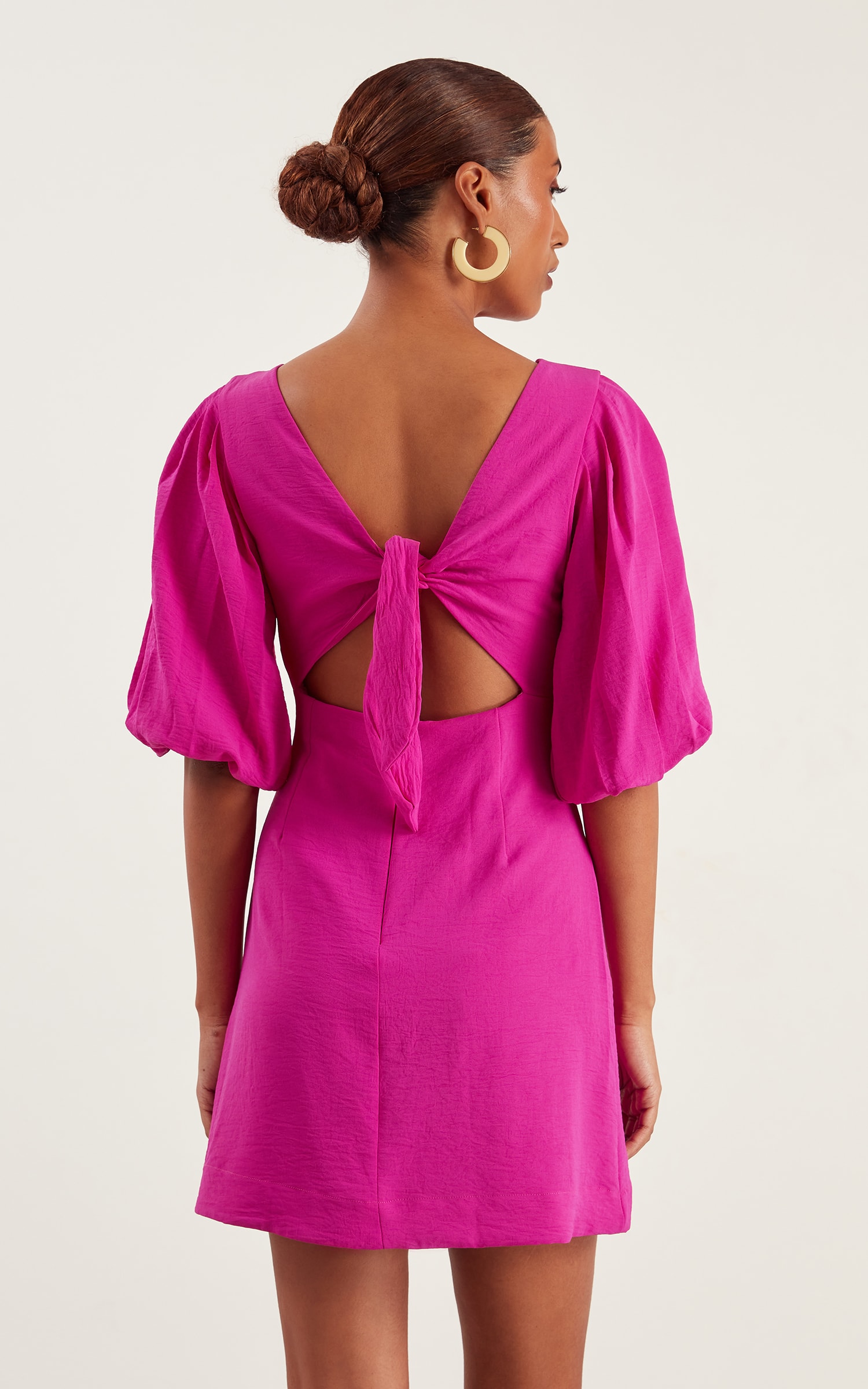 Vestido Curto Minimal Fúcsia