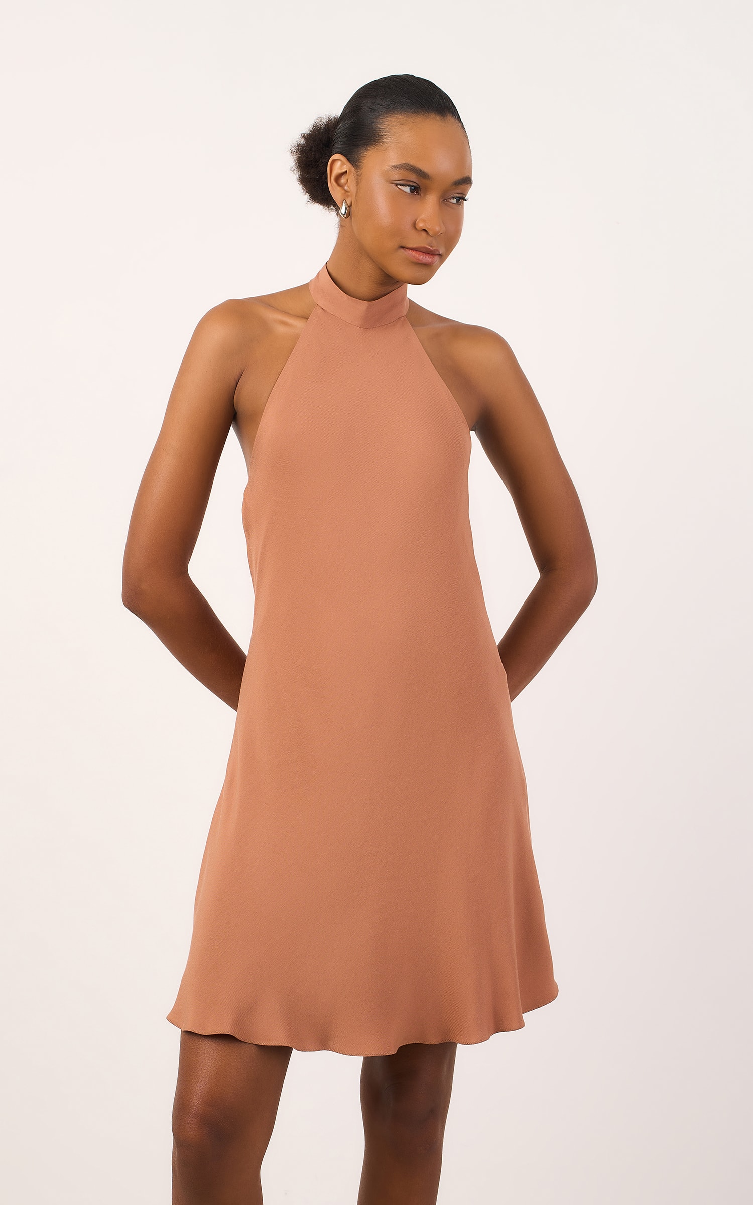 Vestido Curto Modern Amendoa