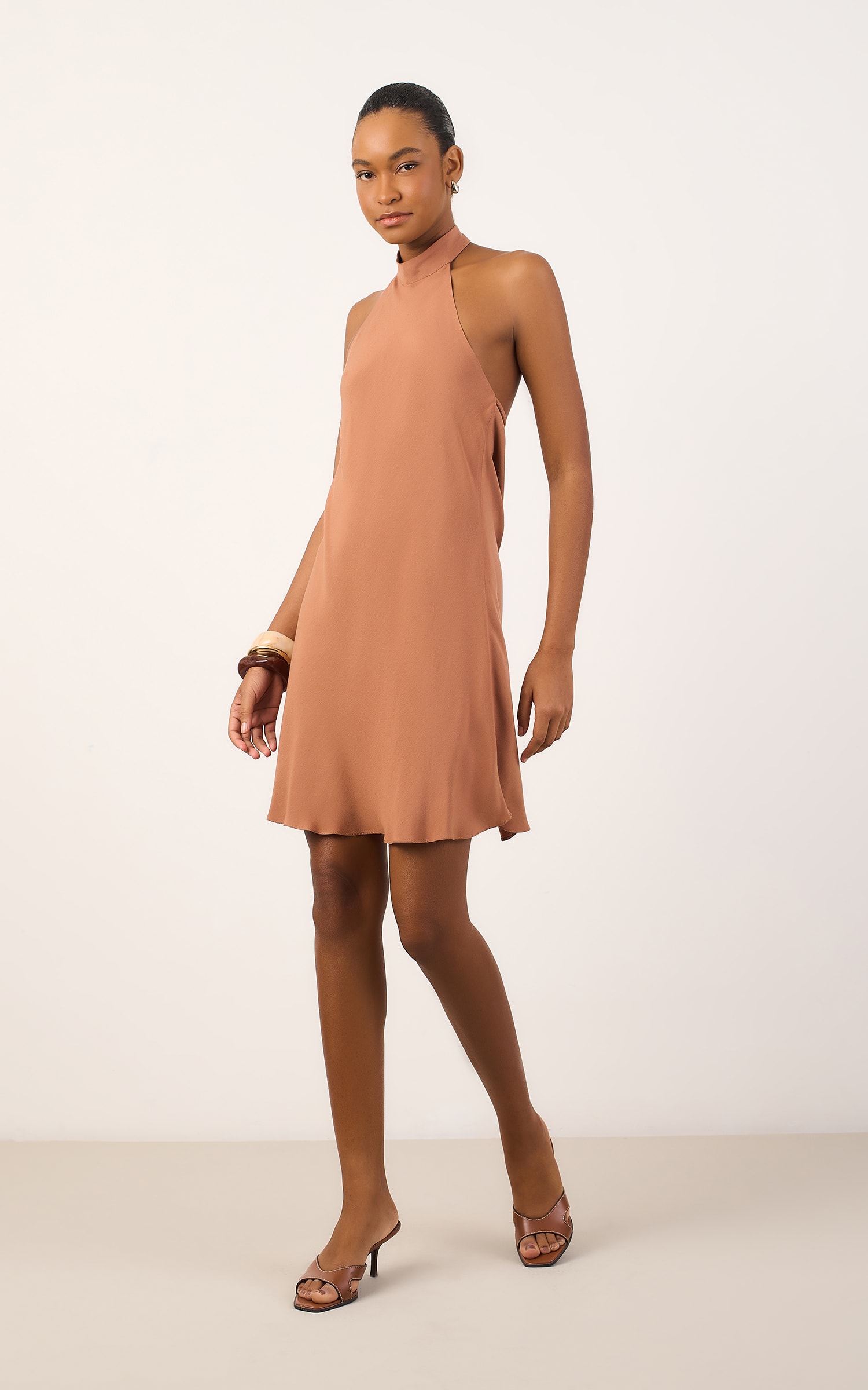 Vestido Curto Modern Amendoa