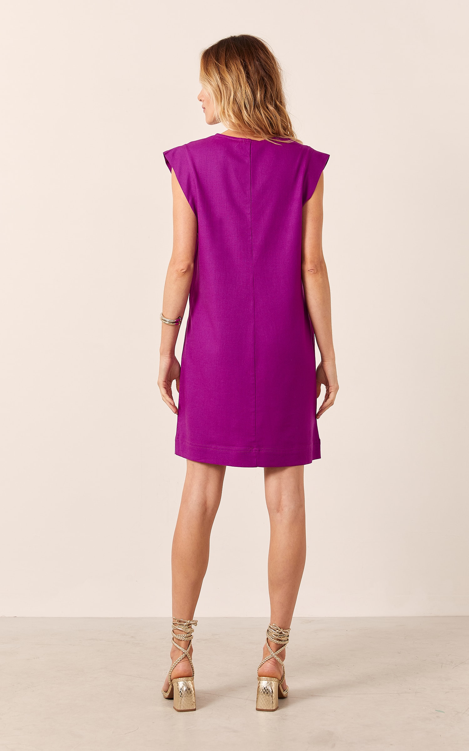 Vestido Curto Pespontos Roxo