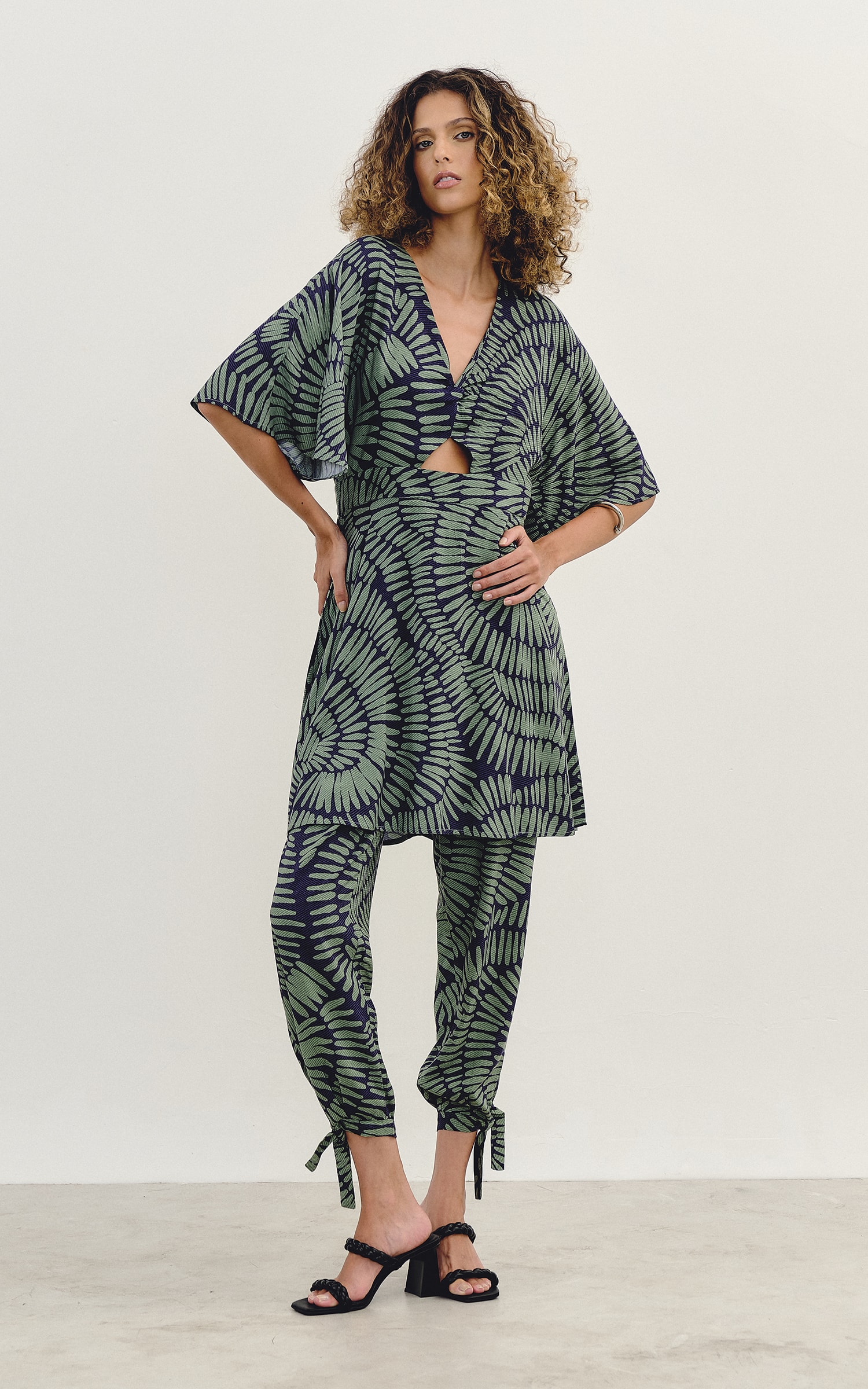Vestido Curto Stronger
