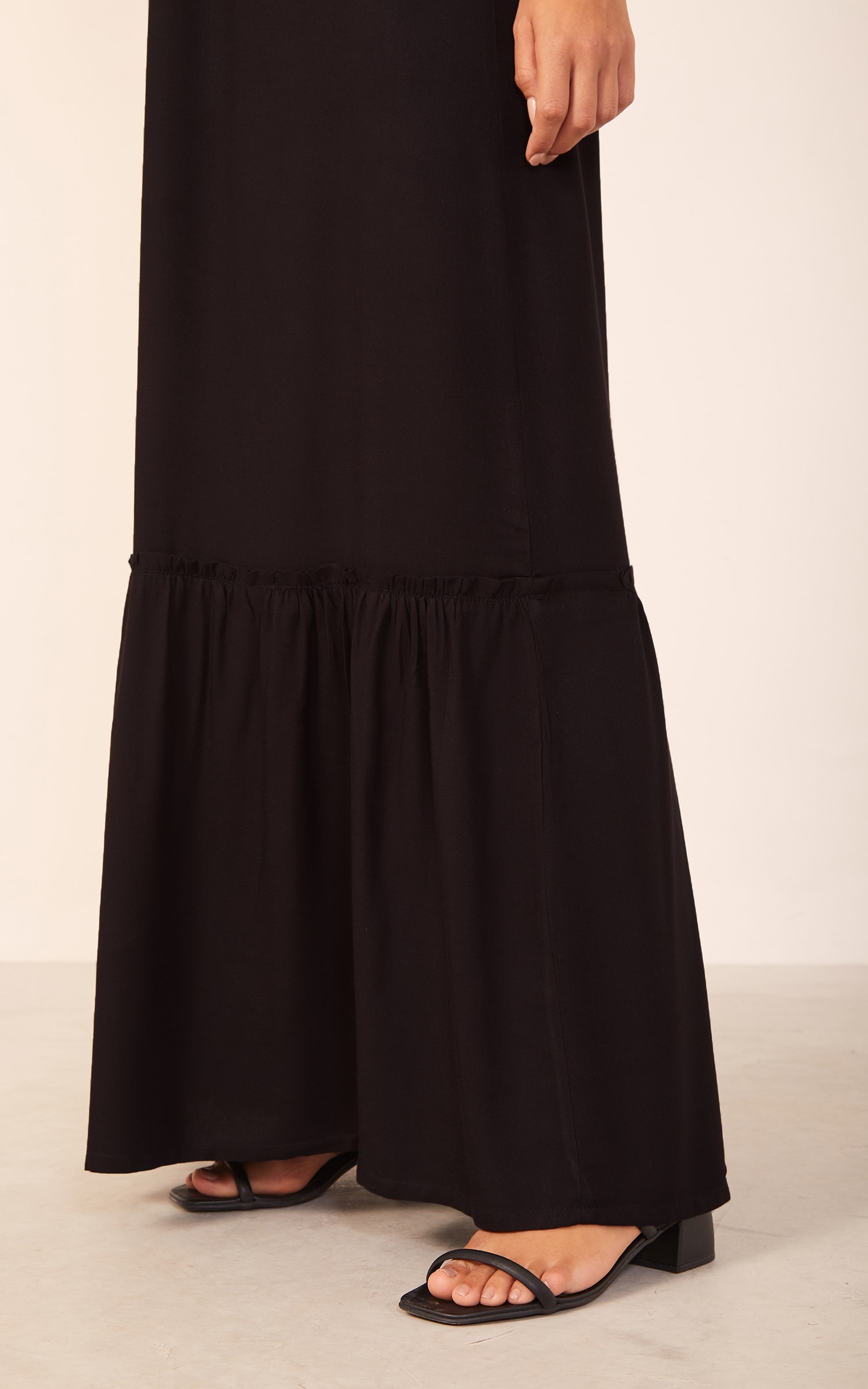 Vestido Decote Laço Midi Preto