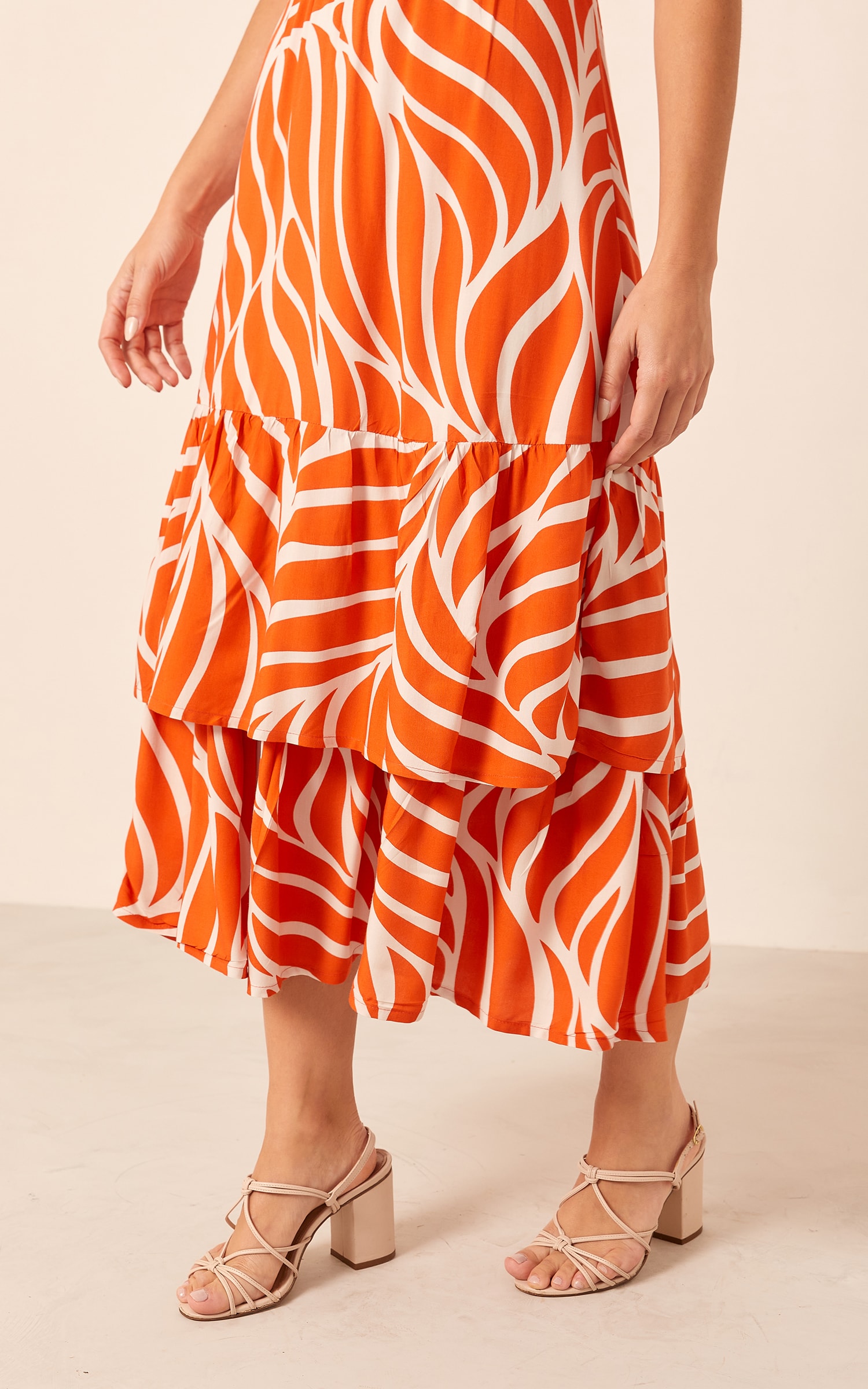Vestido La Vie Detalhe Assimétrico Coral