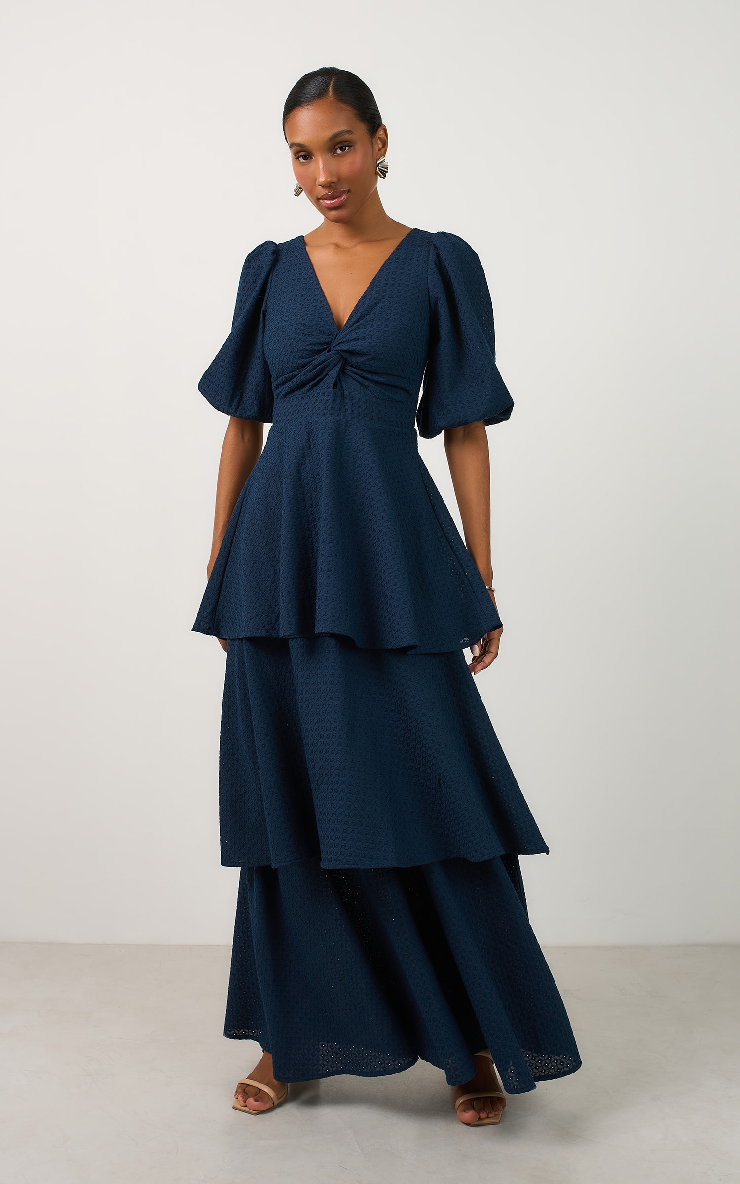 Vestido Longo Bordado Selenita Marinho