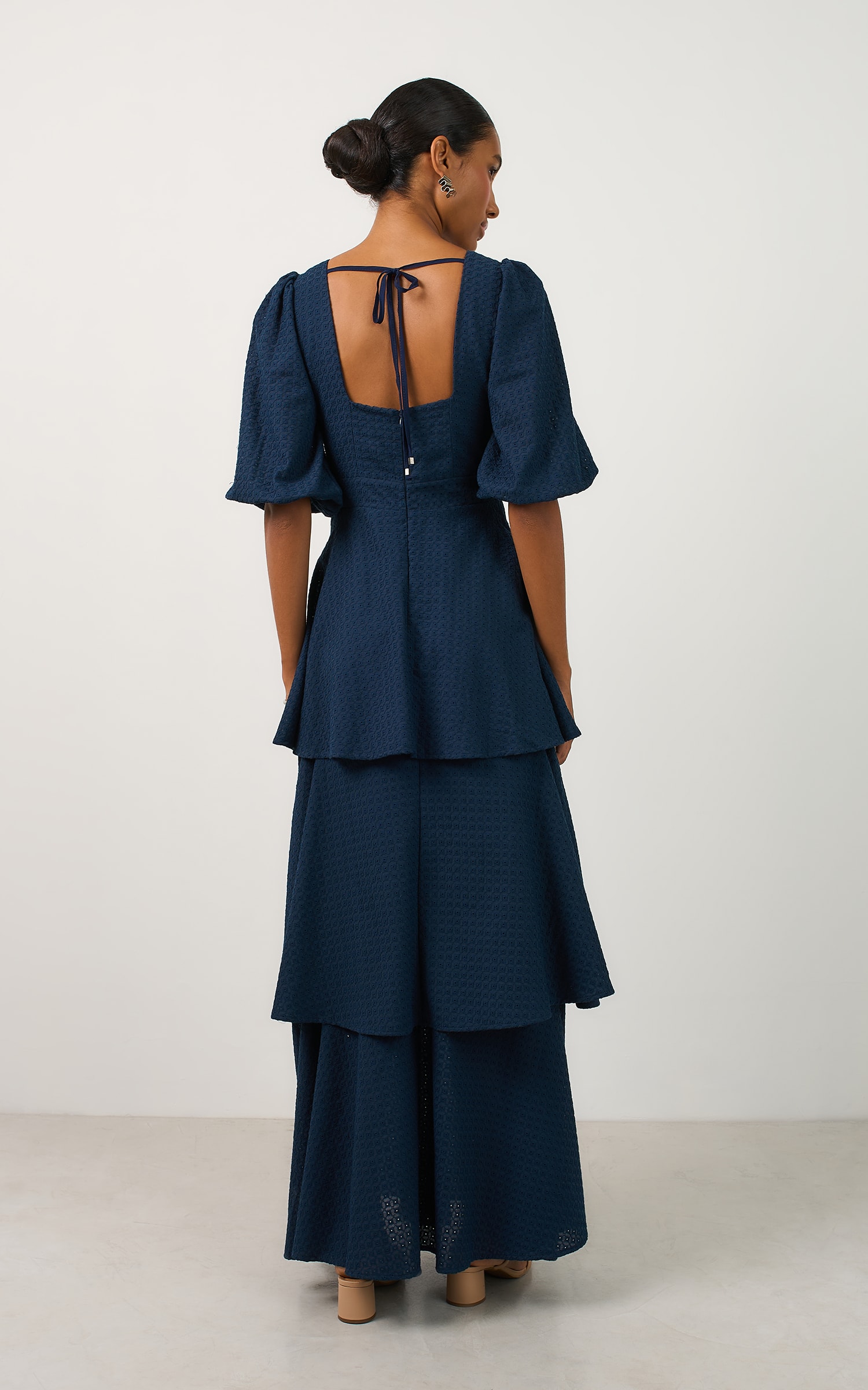 Vestido Longo Bordado Selenita Marinho