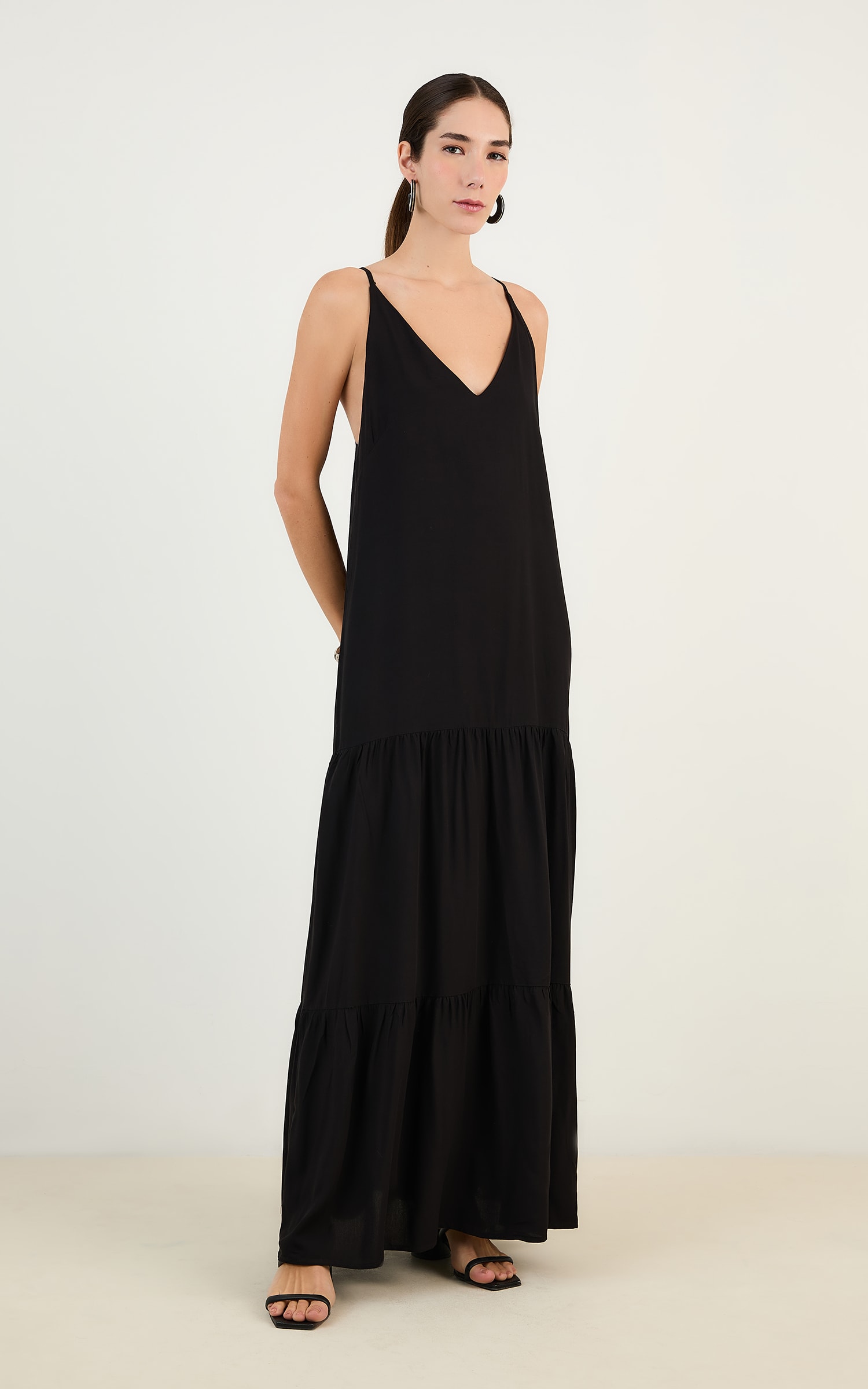 Vestido Longo Decote v Preto
